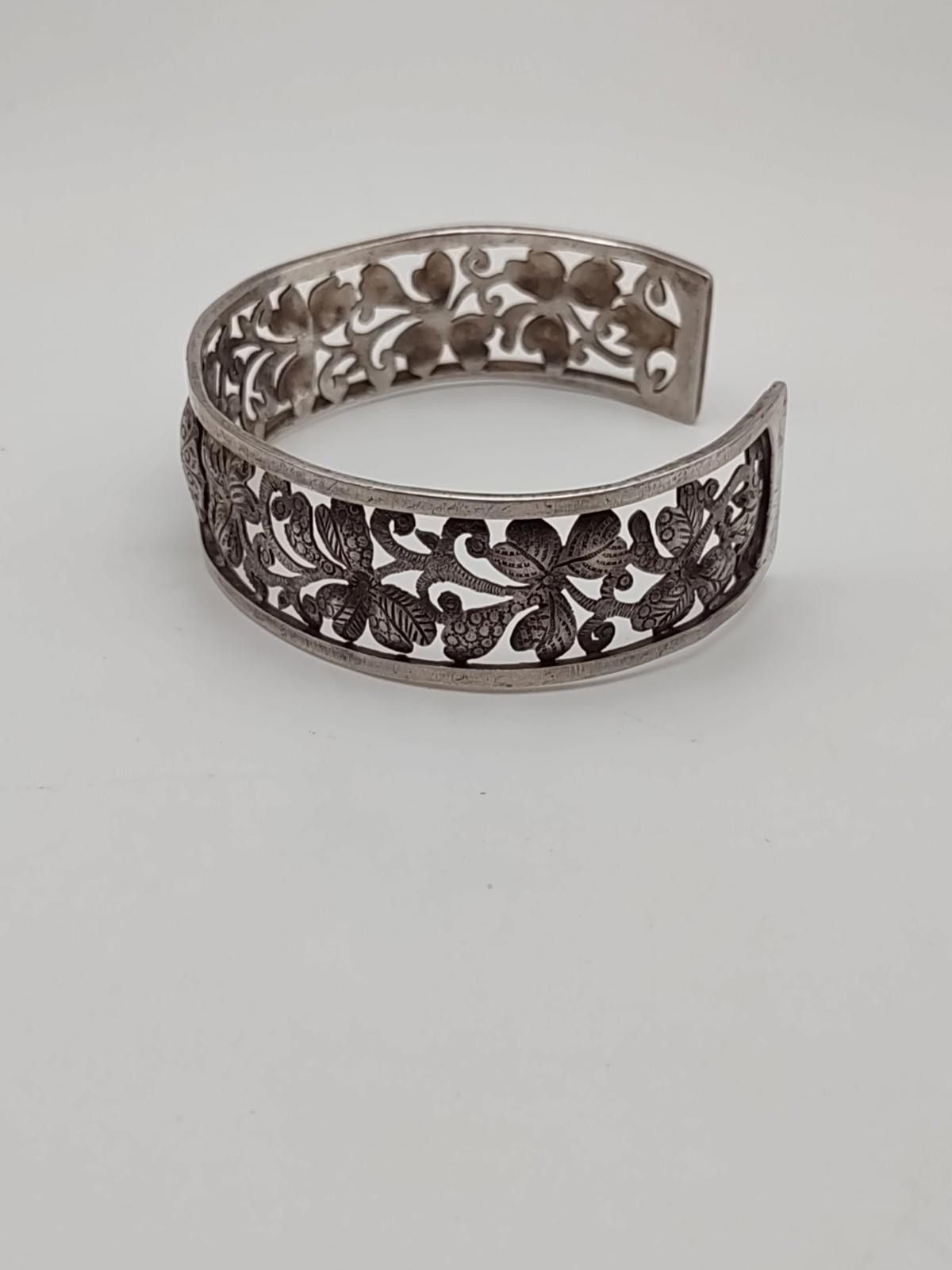 The Unbranded Brand Vintage Sterling Silver Pierced Floral Cuff Bracelet 20.1g Size ONE SIZE - 2 Thumbnail