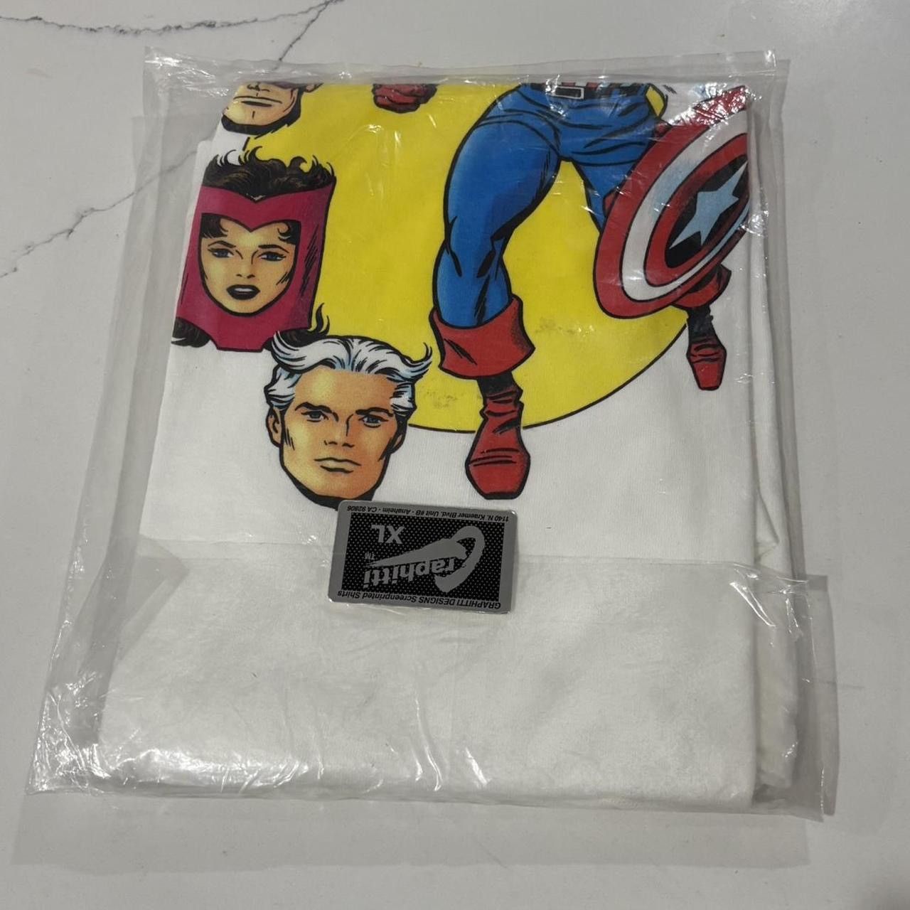 Marvel Comics Vintage Marvel Captain America Graphitti T-shirt Size US XL / EU 56 / 4 - 1 Thumbnail