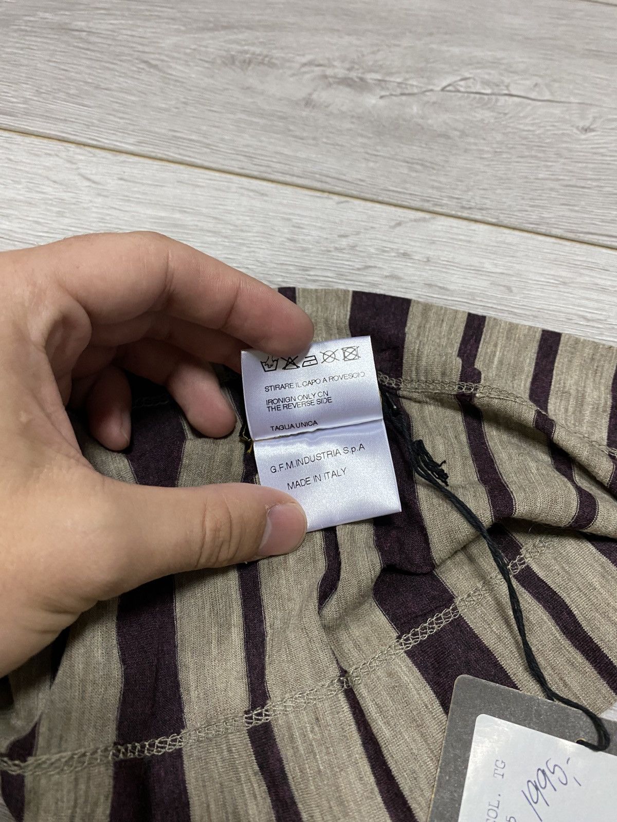 Vivienne Westwood Vivienne Westwood very long 🪐 wool scarf Big Orb logo print Size ONE SIZE - 7 Thumbnail
