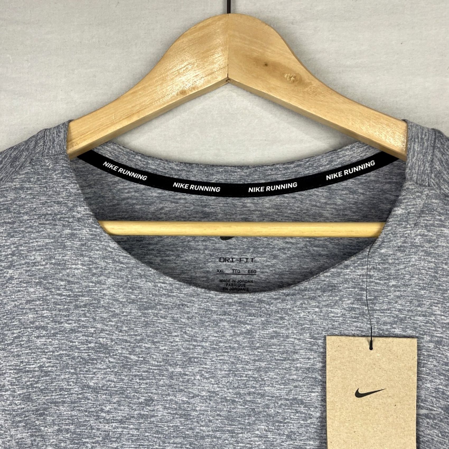 Nike Nike Dri-Fit Element Shirt Mens 2XL Gray Long Sleeve Reflective Running Jogging Element Size US XXL / EU 58 / 5 - 6 Thumbnail