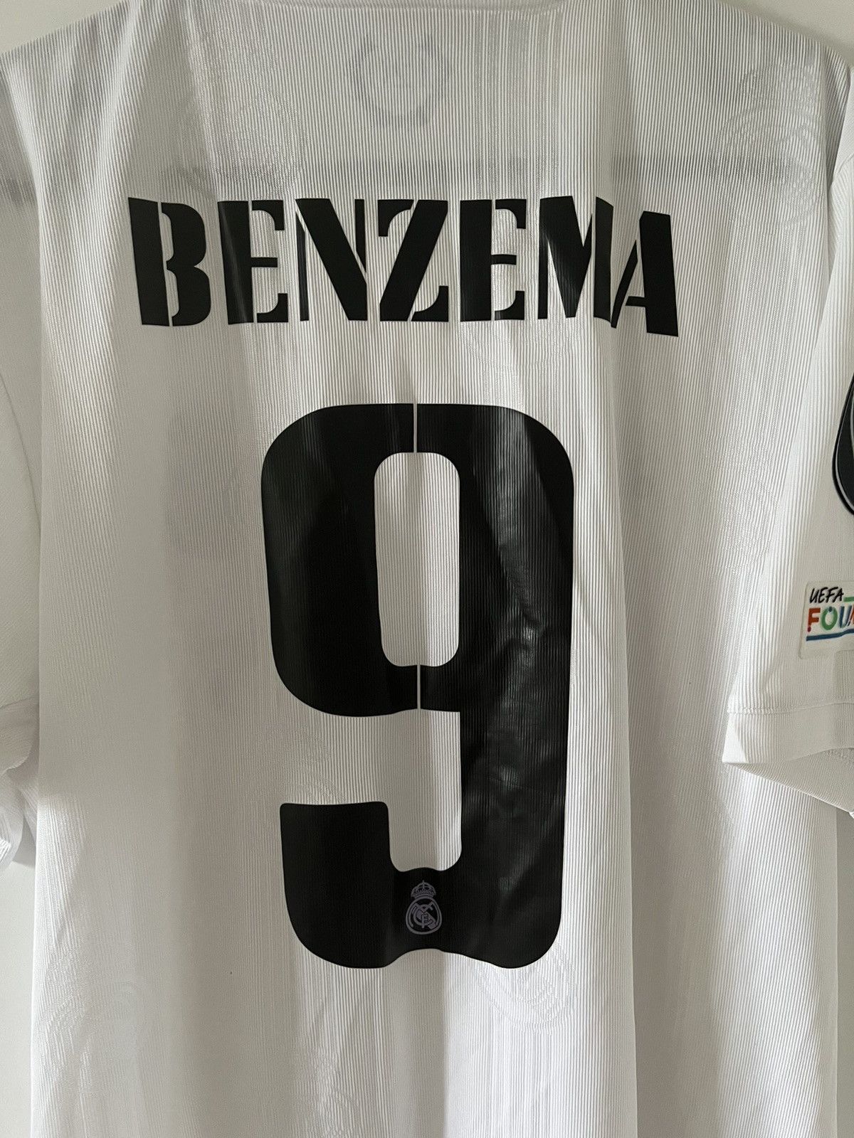 Real Madrid adidas 2022/2023 domowa Benzema Authentic — zdjęcie 2