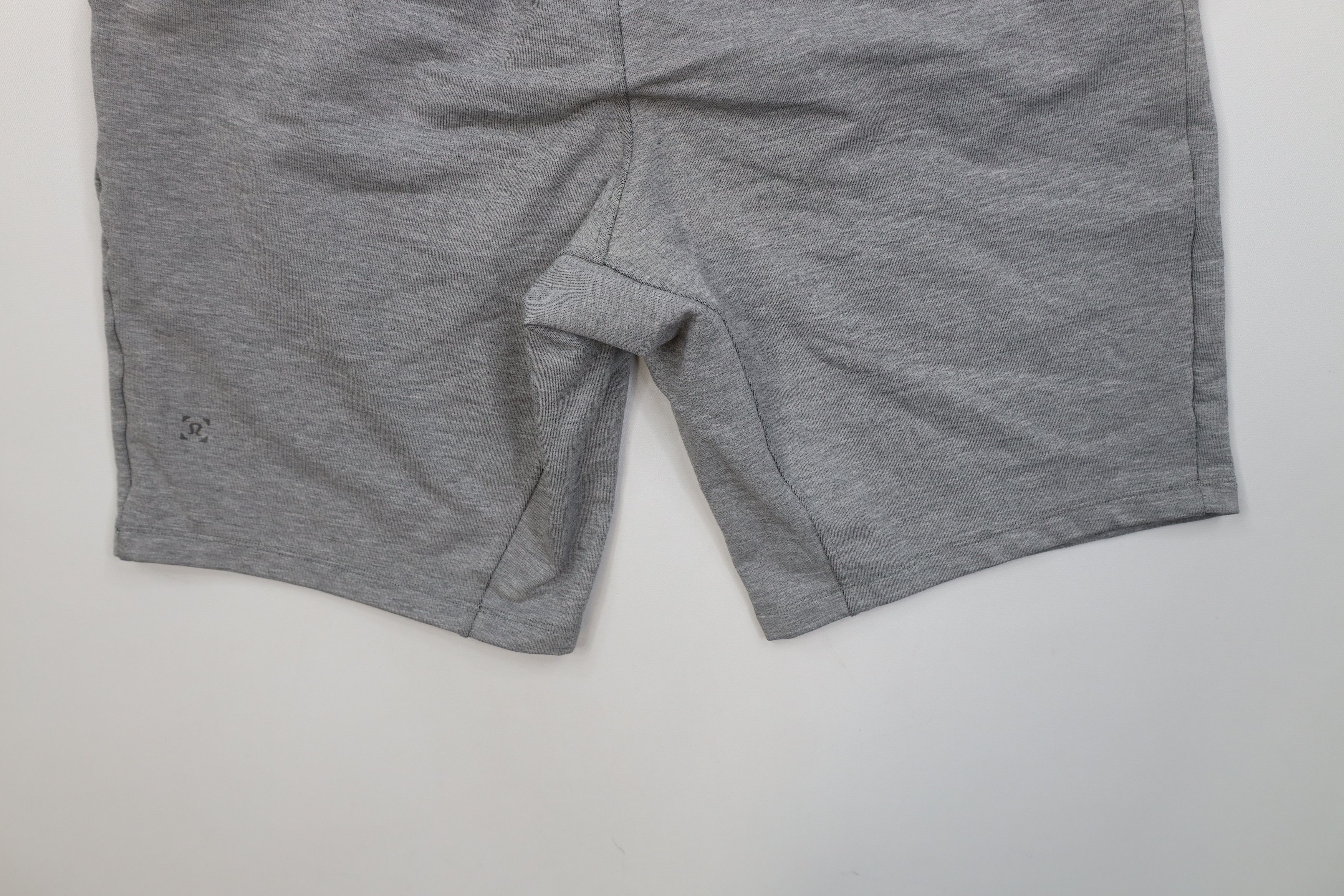 Lululemon Lululemon Above Knee City Sweat Shorts Heather Gray 9" Size US 30 / EU 46 - 10 Thumbnail