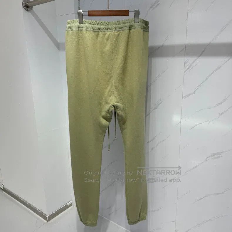 Other fear of god Season 7 main line green sweatpants Size US 34 / EU 50 - 2 Thumbnail
