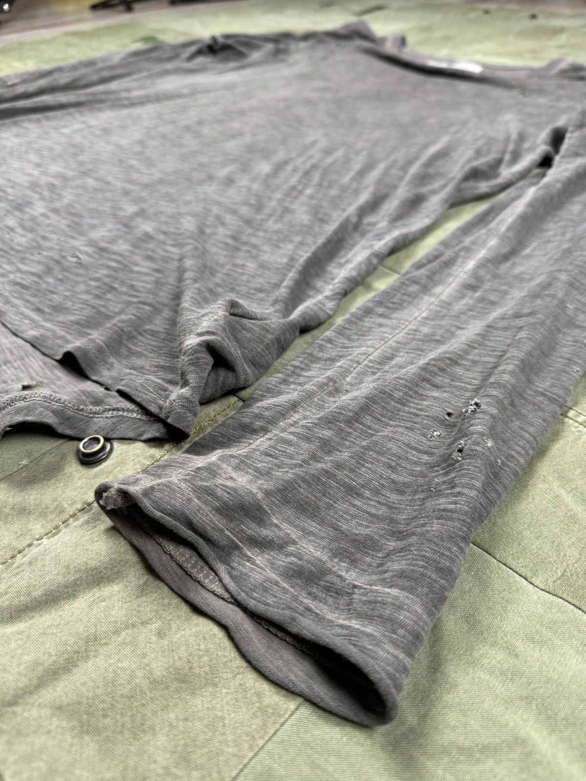 The Squad Distressed Elongated Hem Tee Size US M / EU 48-50 / 2 - 3 Thumbnail