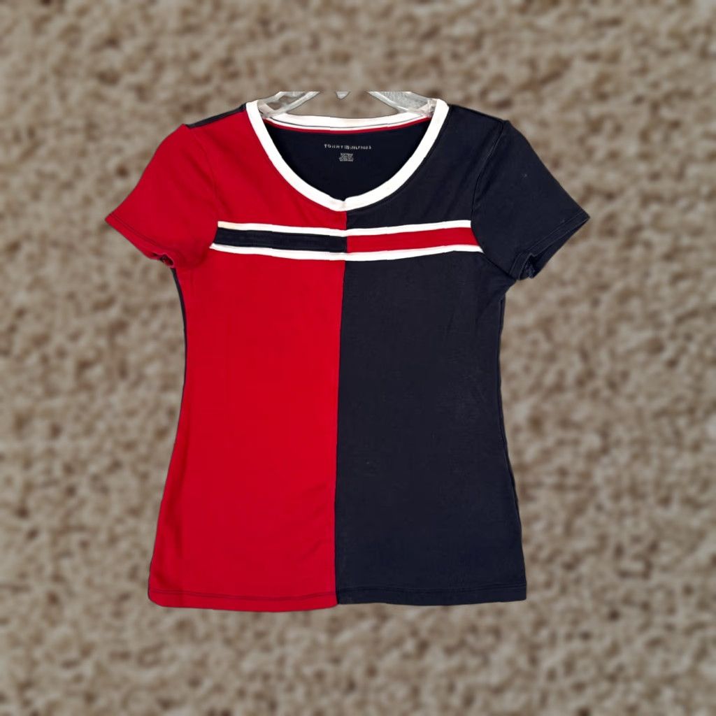 Tommy Hilfiger VINTAGE Tommy Hilfiger Shirt Women XS Red Round Neck Short Sleeve Cotton Size XS / US 0-2 / IT 36-38 - 1 Thumbnail