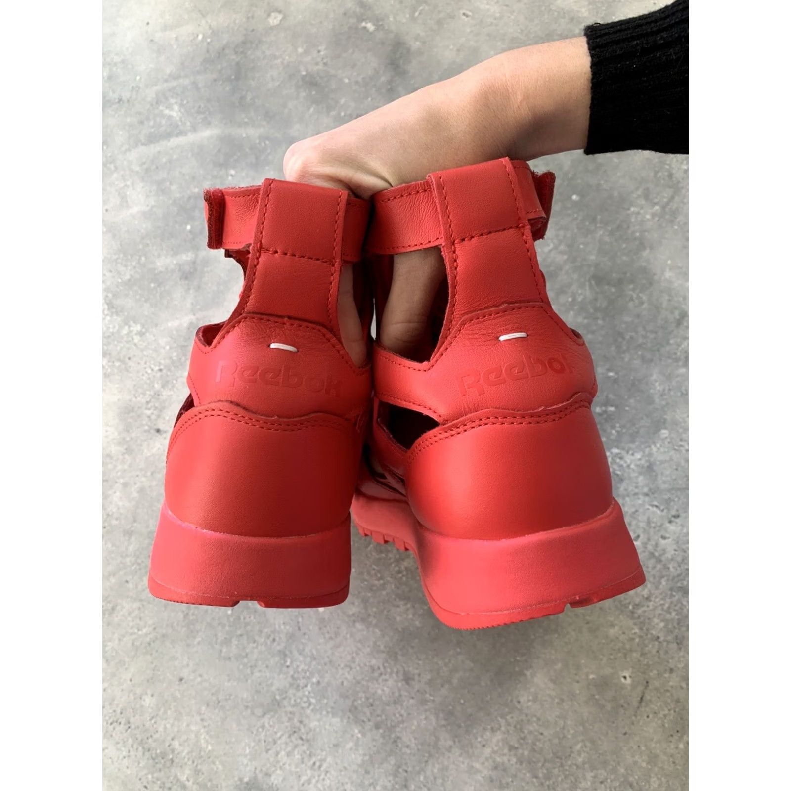 Maison Margiela MAISON MARGIELA x REEBOK CLASSIC SNEAKERS TABI RED SIZE US 7.5 UK 6.5 EU 40 MEN Sneaker Size US 7 / EU 40 - 4 Thumbnail