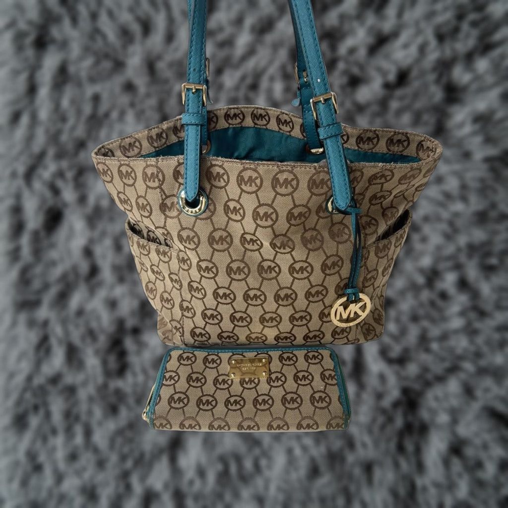 Vintage Michael Michael Kors Jet Set Tan Canvas Large Tote Shoulder Bag Gold Accents, Women's