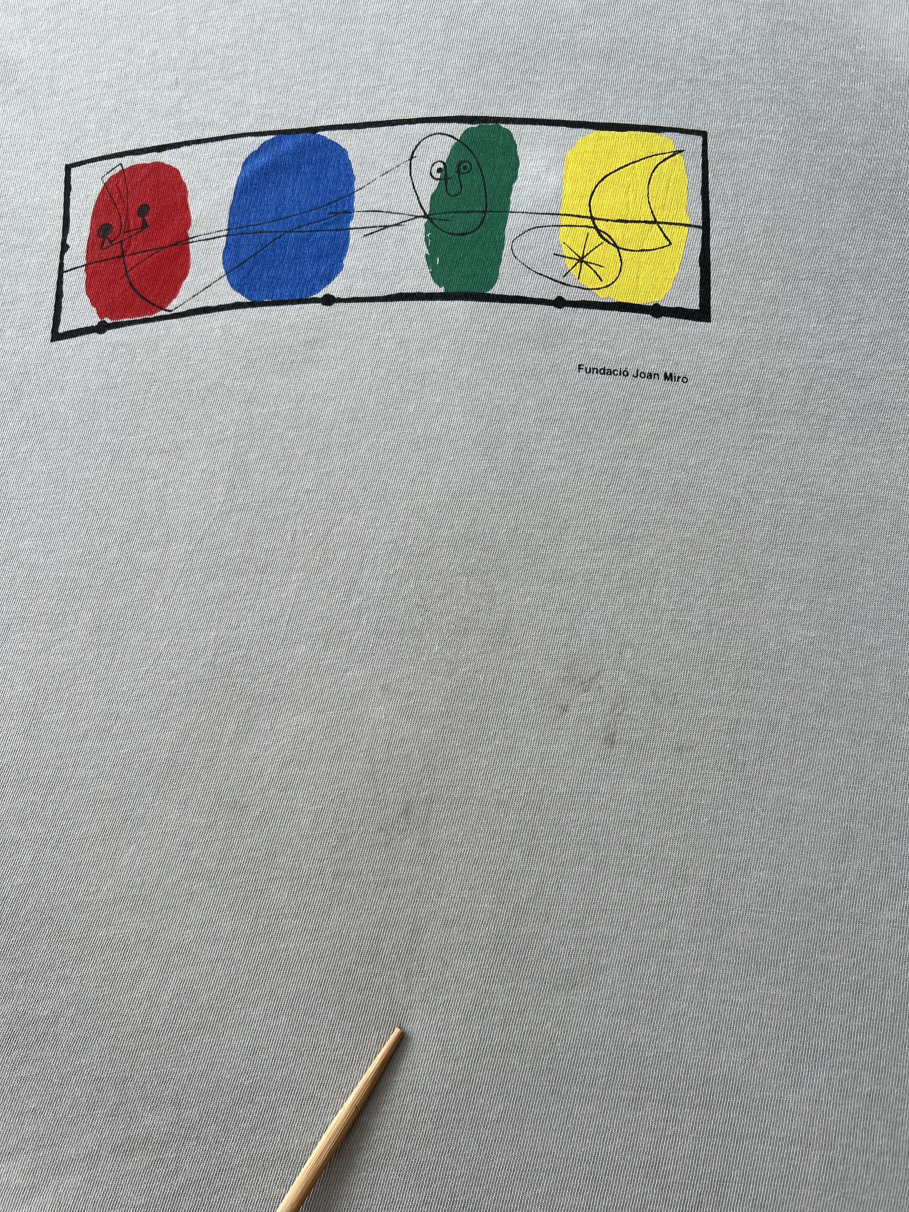 Arts & Science Vintage 1996 Joan Miro Suc Miro Art Gray T-shirt Size US M / EU 48-50 / 2 - 6 Thumbnail