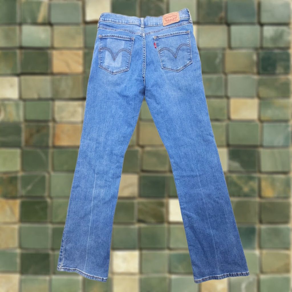Levi's Levi's Jeans Bootcut Womens 4 Blue Stretch Denim 31" Inseam 28 Waist Logo Button 5-Pocket Design Modern Athletic? Size 27" / US 4 / IT 40 - 1 Thumbnail