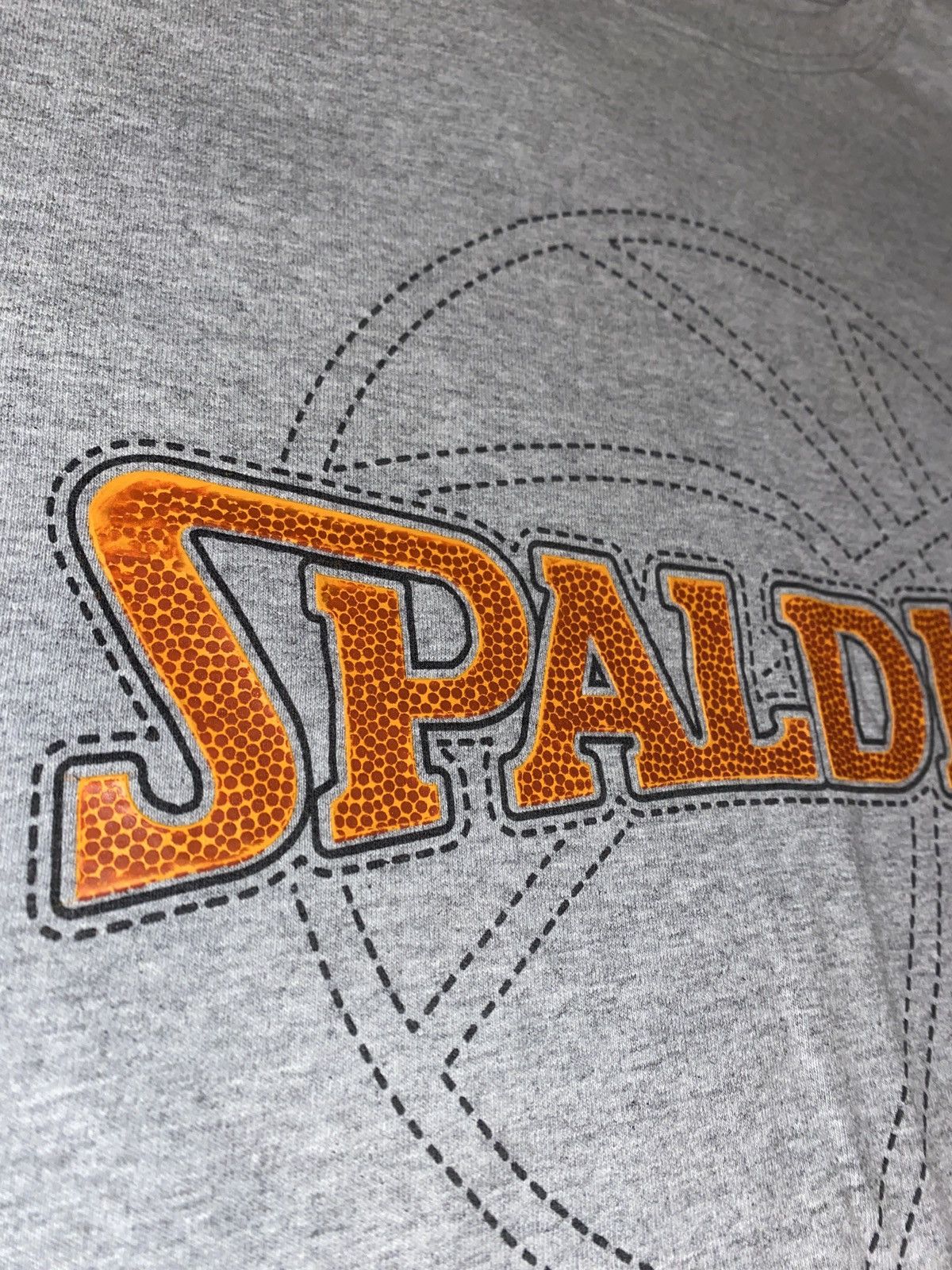 Spalding Vintage Spalding NBA Basketball Texture Logo T-Shirt Size US XL / EU 56 / 4 - 3 Thumbnail
