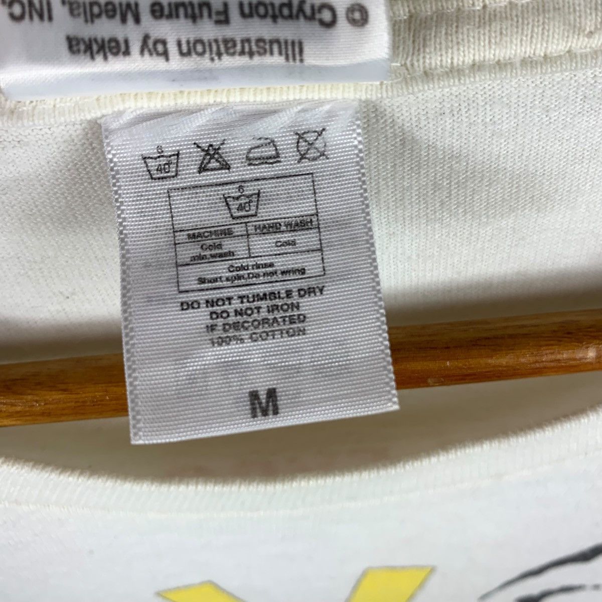 Anime Hatsune Miku Expo 2016 Japan Tour Tshirt Size US M / EU 48-50 / 2 - 12 Thumbnail