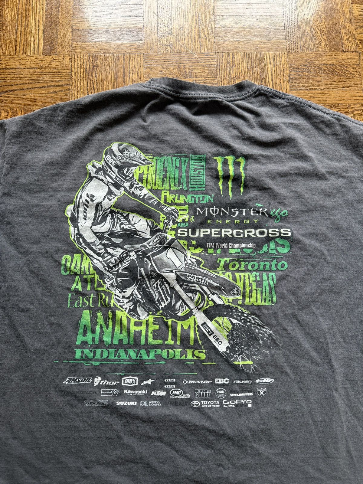 Vintage Vintage Y2K Monster Energy Motocross Graphic Tee Size US XXL / EU 58 / 5 - 5 Thumbnail