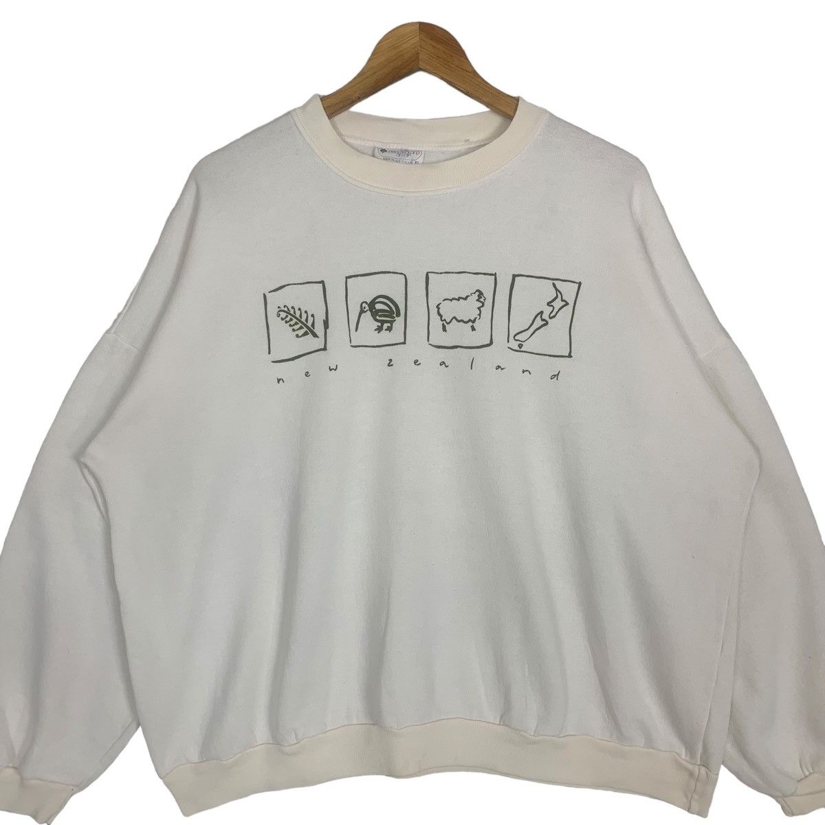 Vintage Vintage The New Zealand Affair Crewneck Sweatshirt Size US XL / EU 56 / 4 - 2 Thumbnail