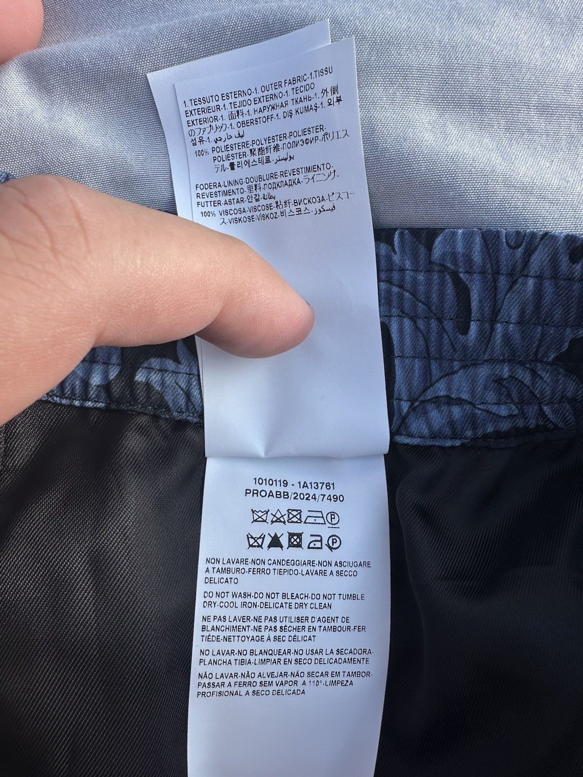 Versace Versace Back Shorts With Blue Vines Size 34 Waist Retail $1 Size US 34 / EU 50 - 5 Thumbnail