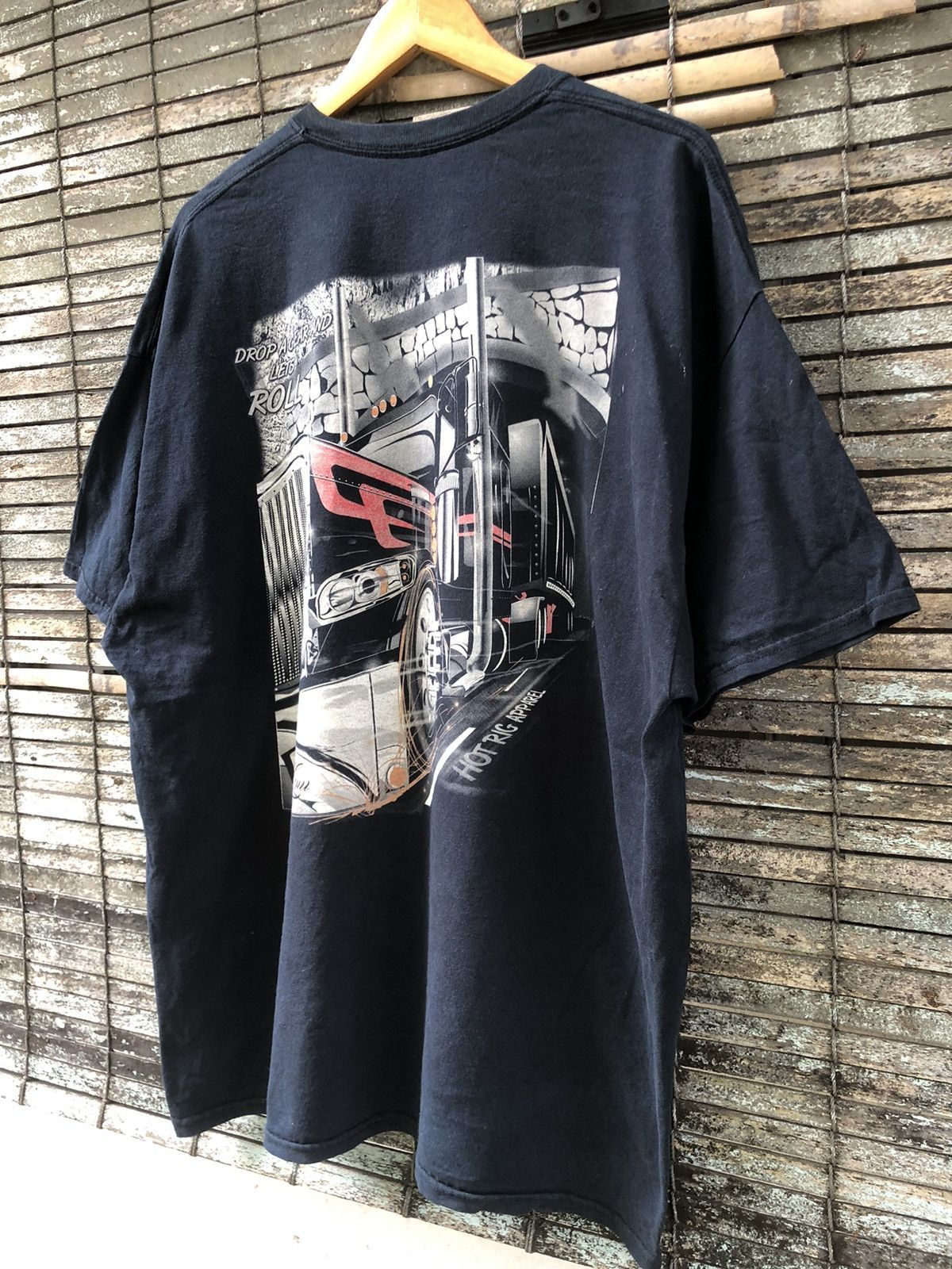 Harley Davidson Sunfaded Distressed Hotrig Apparel Truck Tshirts Size US XL / EU 56 / 4 - 4 Thumbnail