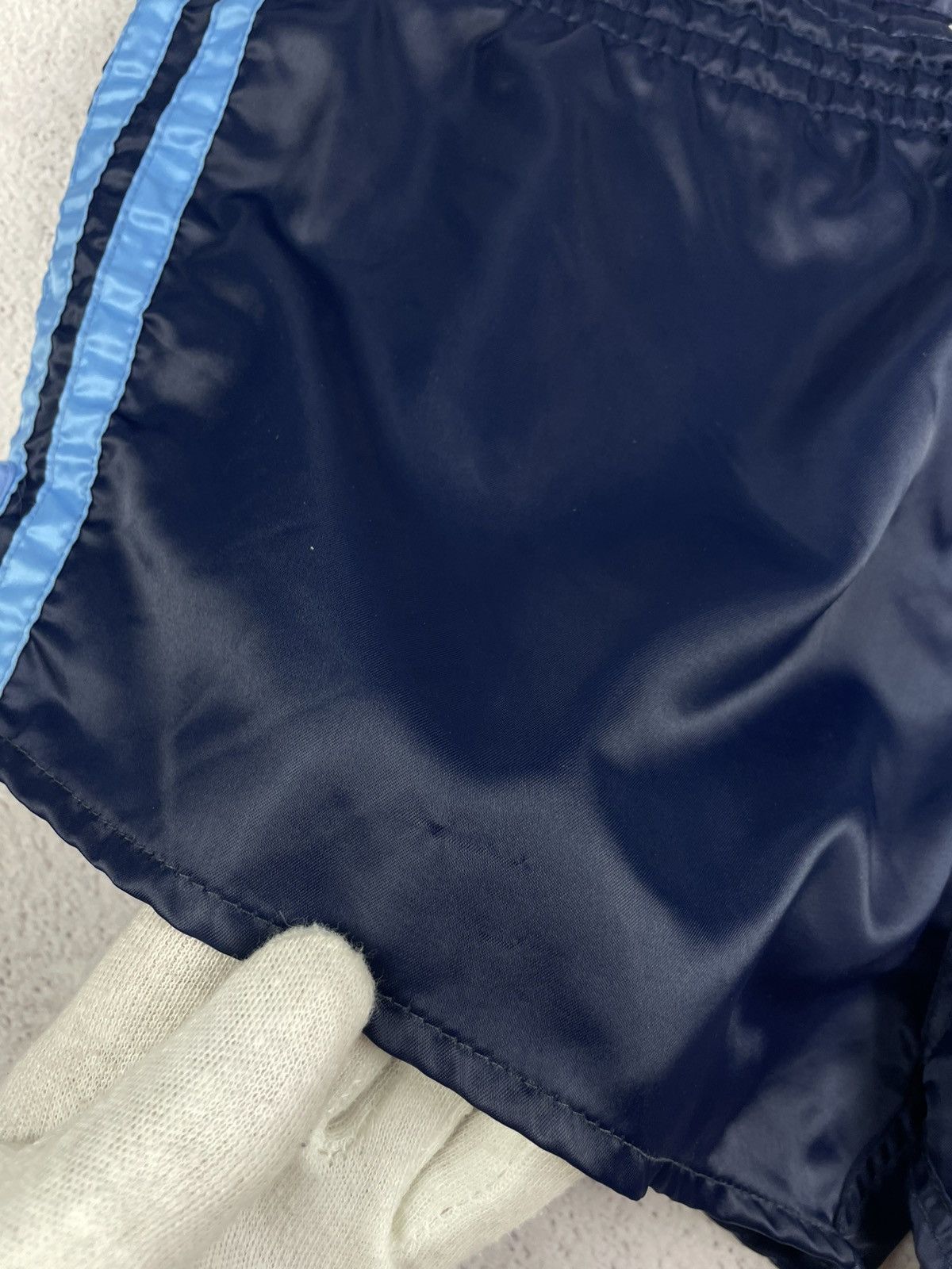 Adidas Vintage Adidas Navy Blue Shorts Made in West Germany 80s Size US 32 / EU 48 - 4 Thumbnail