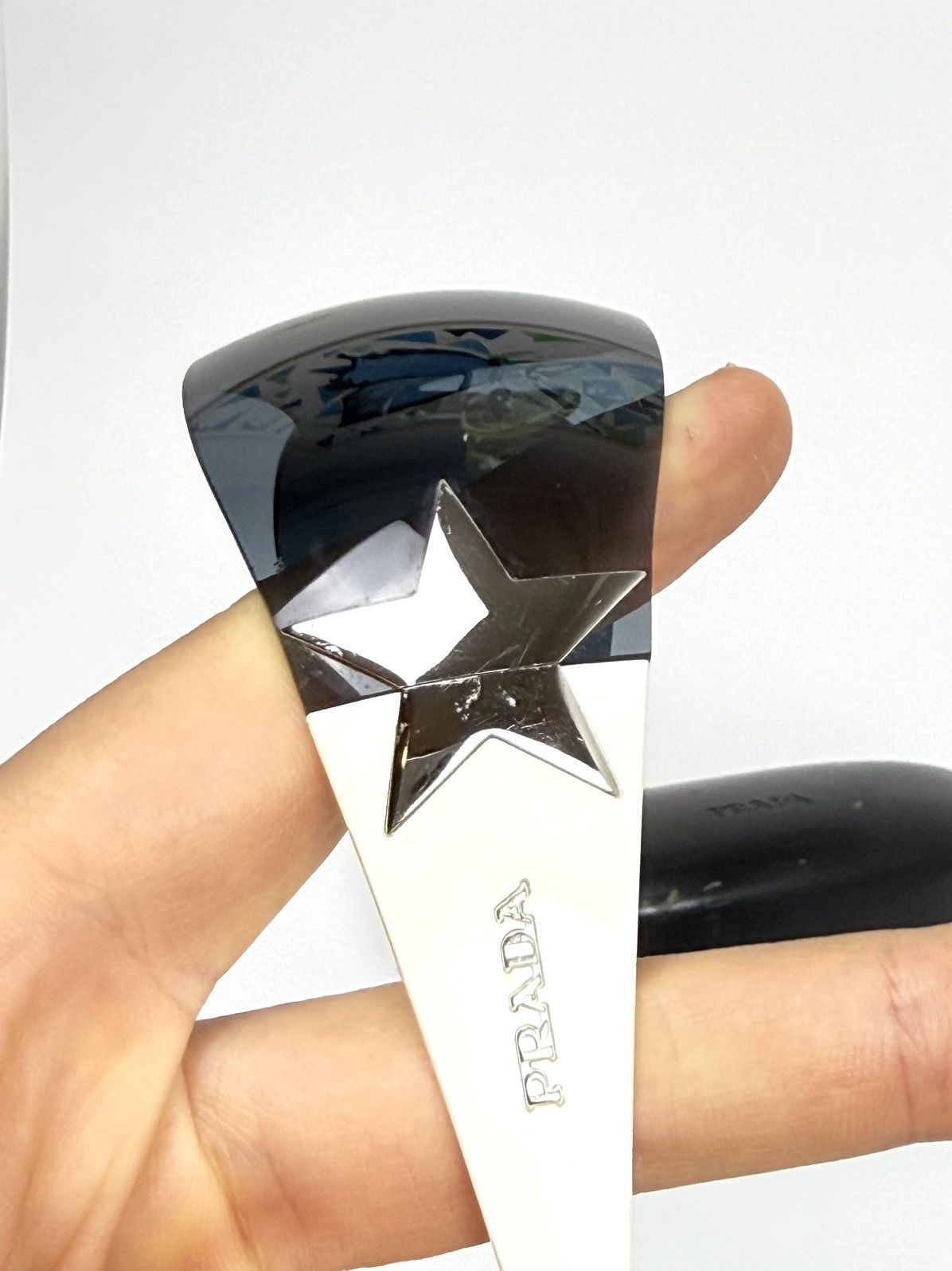 Prada Y2K ICONIC PRADA STAR SUNGLASSES IN WHITE Size ONE SIZE - 9 Thumbnail