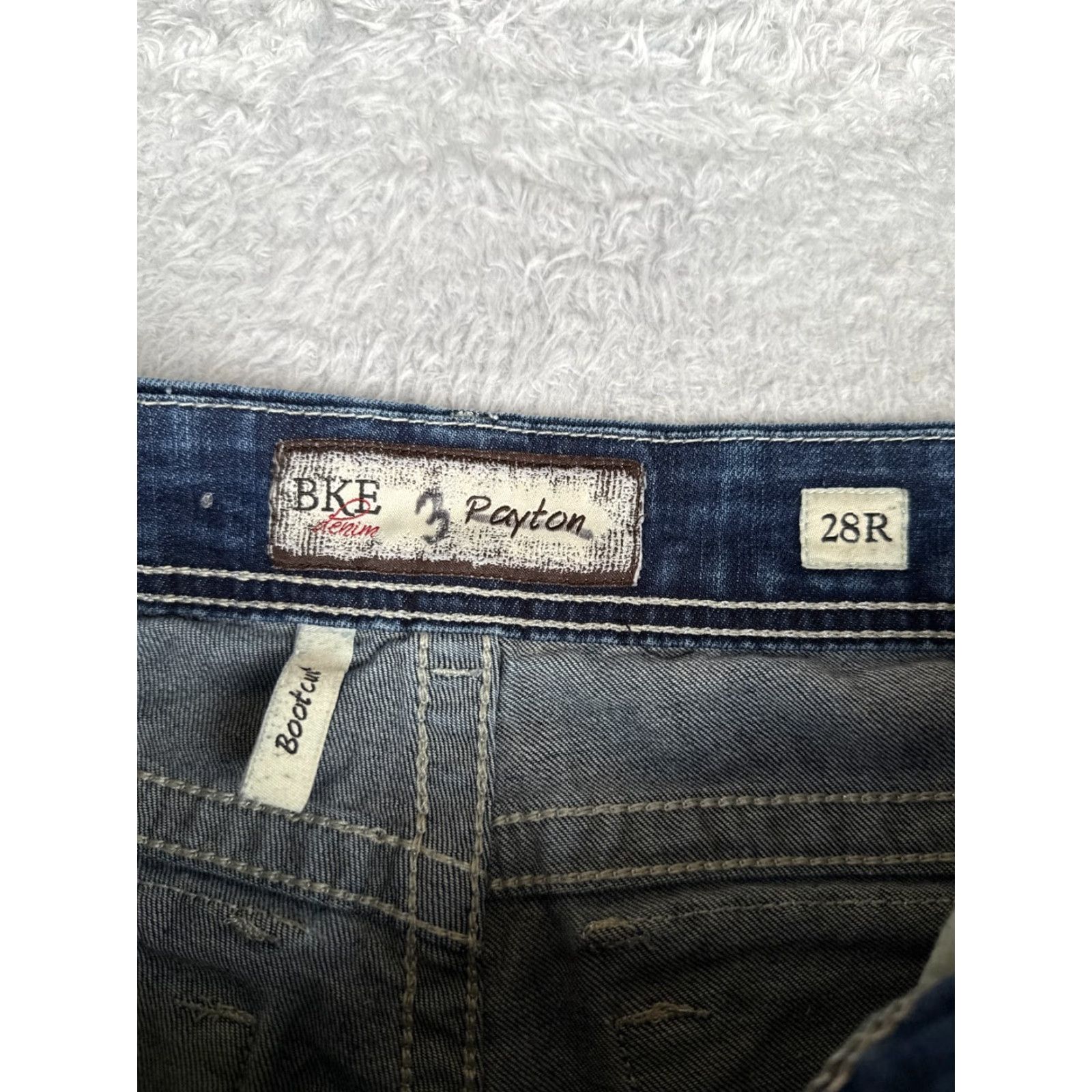 Vintage Vintage Buckle BKE Women's Bootcut Jeans 28 Blue Denim Cotton Embroidered Zipper Inseam 31 in Size 28" / US 6 / IT 42 - 6 Thumbnail