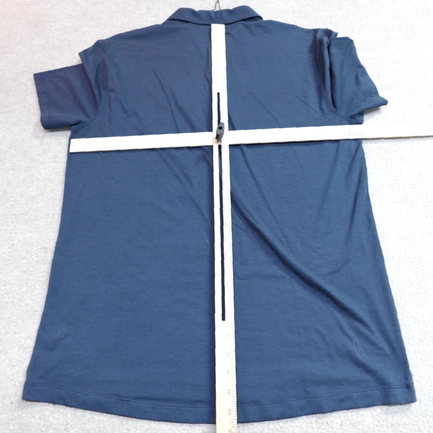 Lululemon Lululemon Polo Shirt Large Blue Solid Short Sleeve Collared Pullover Mens Regular Blemished? Size US L / EU 52-54 / 3 - 2 Thumbnail
