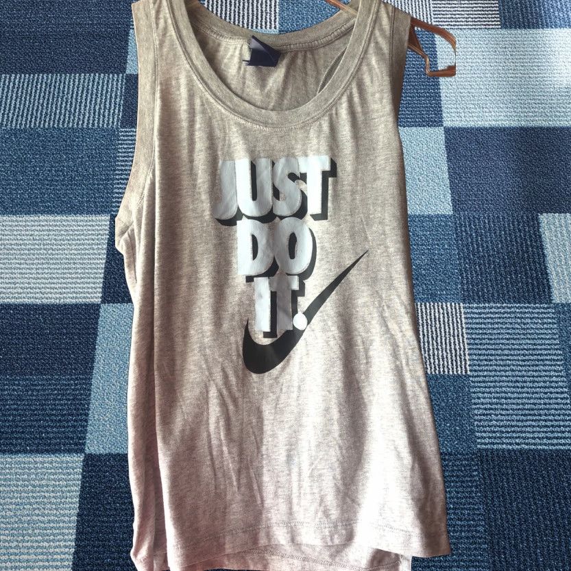 Nike Nike Just Do It Tank Women’s Medium Gray Sleeveless Crew Neck Shirt Tee Activewear Size M / US 6-8 / IT 42-44 - 1 Thumbnail