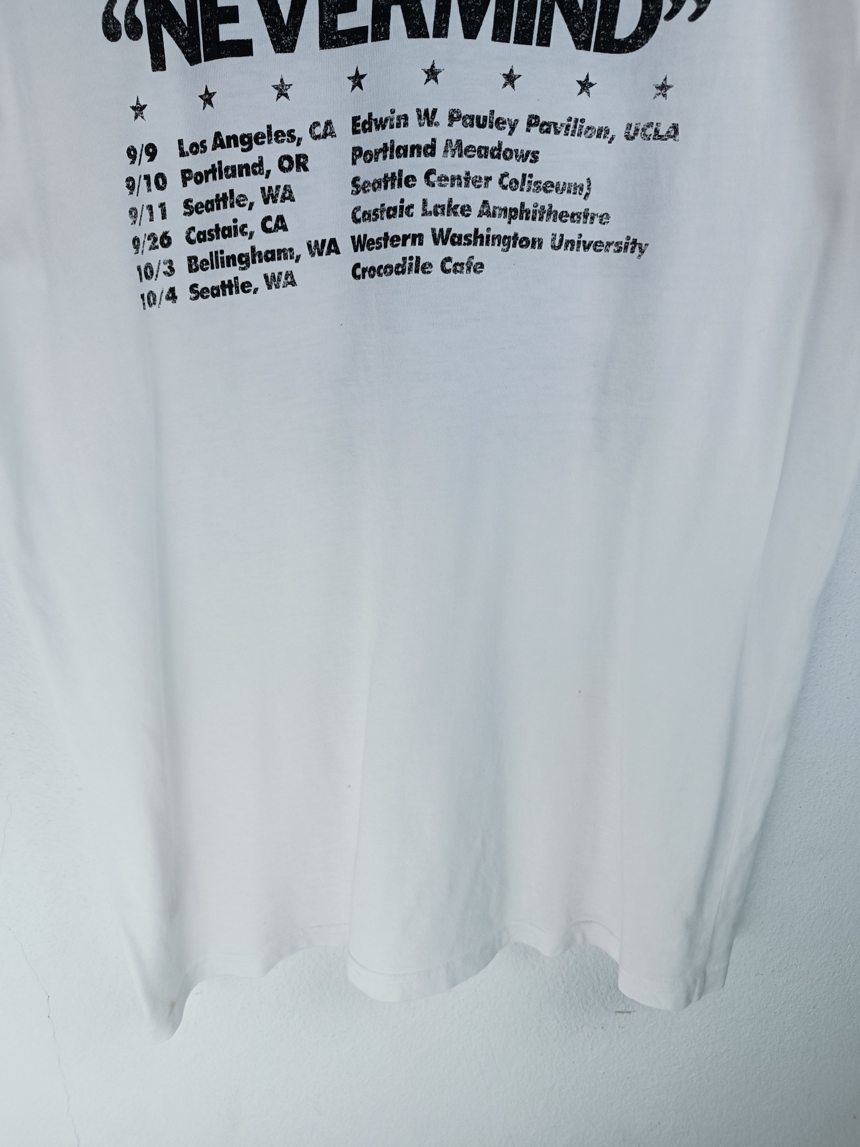 Vintage VINTAGE NIRVANA IN CONCERT ROCKING NEVERMIND 1992 GRUNGE TEE Size US M / EU 48-50 / 2 - 14 Thumbnail