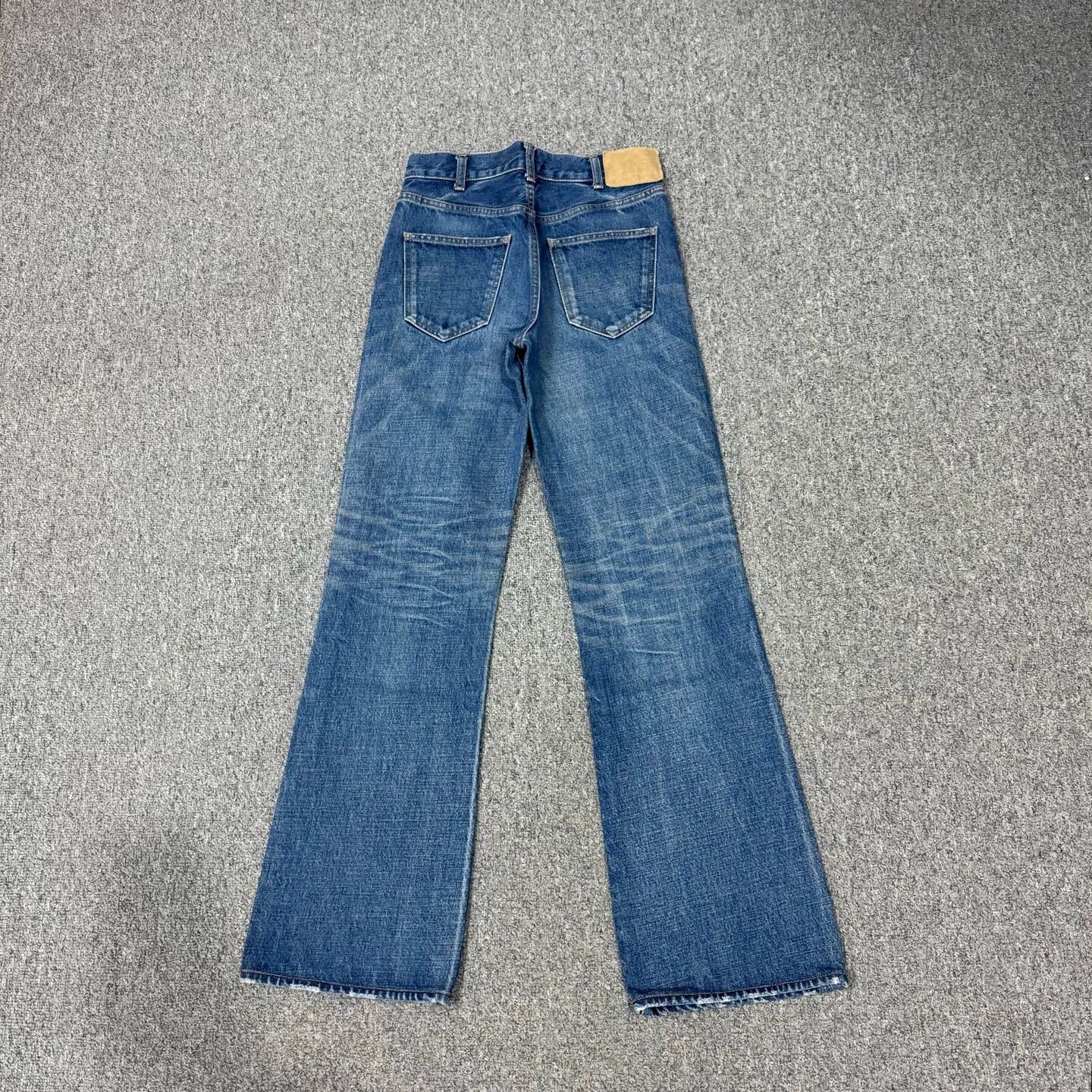 Celine Celine Washed Distressed Flare Jeans US25 Mint Size 25" / US 0 / IT 36 - 2 Thumbnail