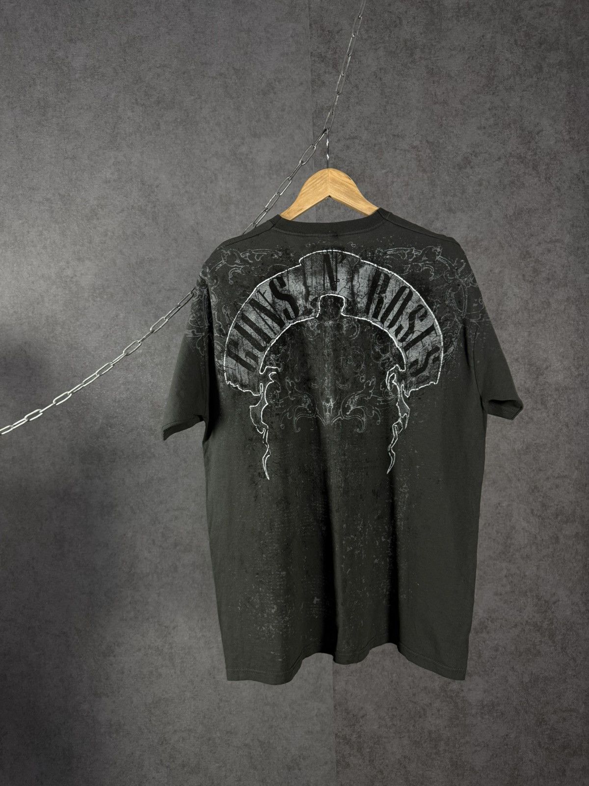 Guns N' Roses Guns N Roses overprinted rock band tee Size US XL / EU 56 / 4 - 5 Thumbnail