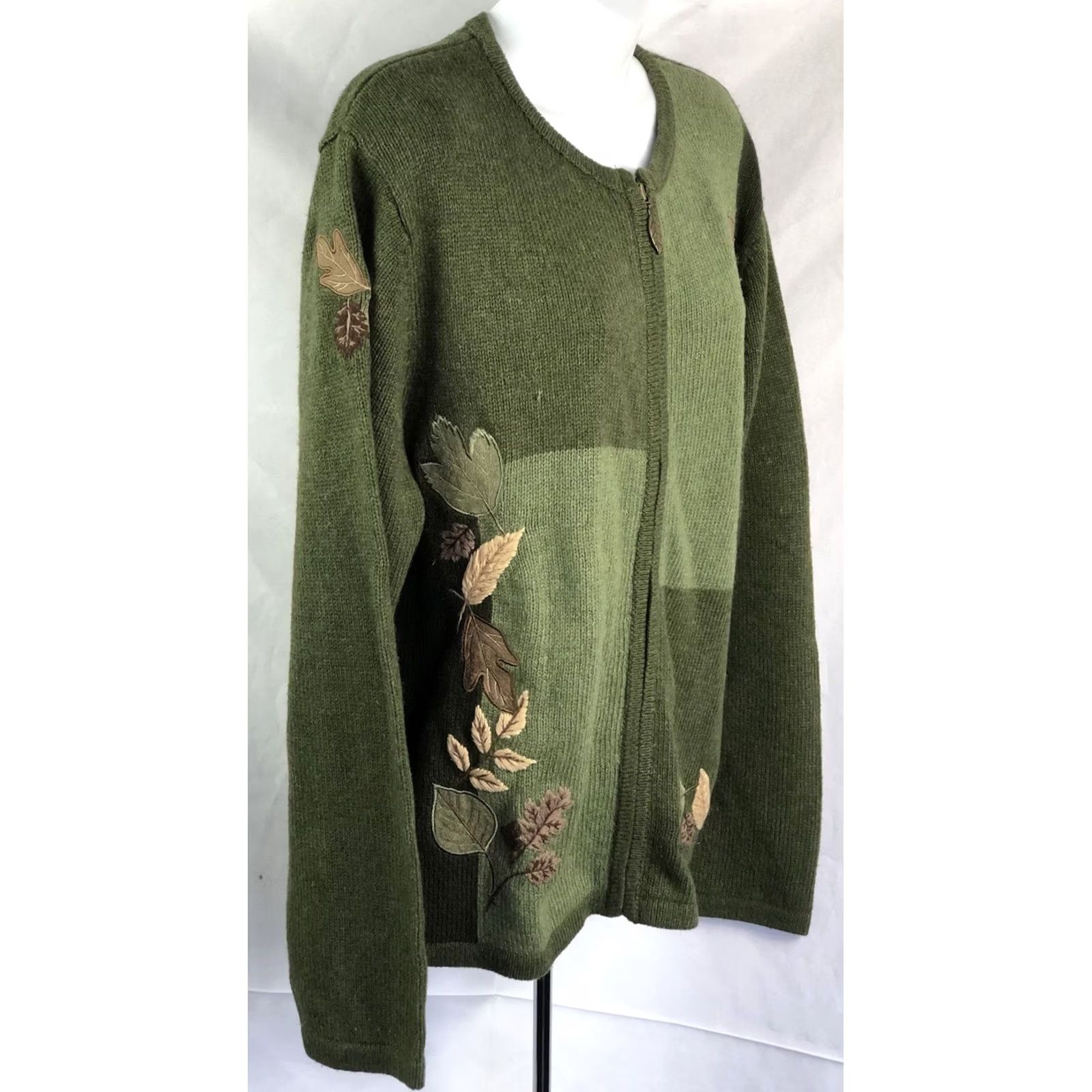 Croft & Barrow Croft Barrow Sweater L Green Cardigan zip up applique Leaves cottage fall NWT Size L / US 10 / IT 46 - 3 Thumbnail