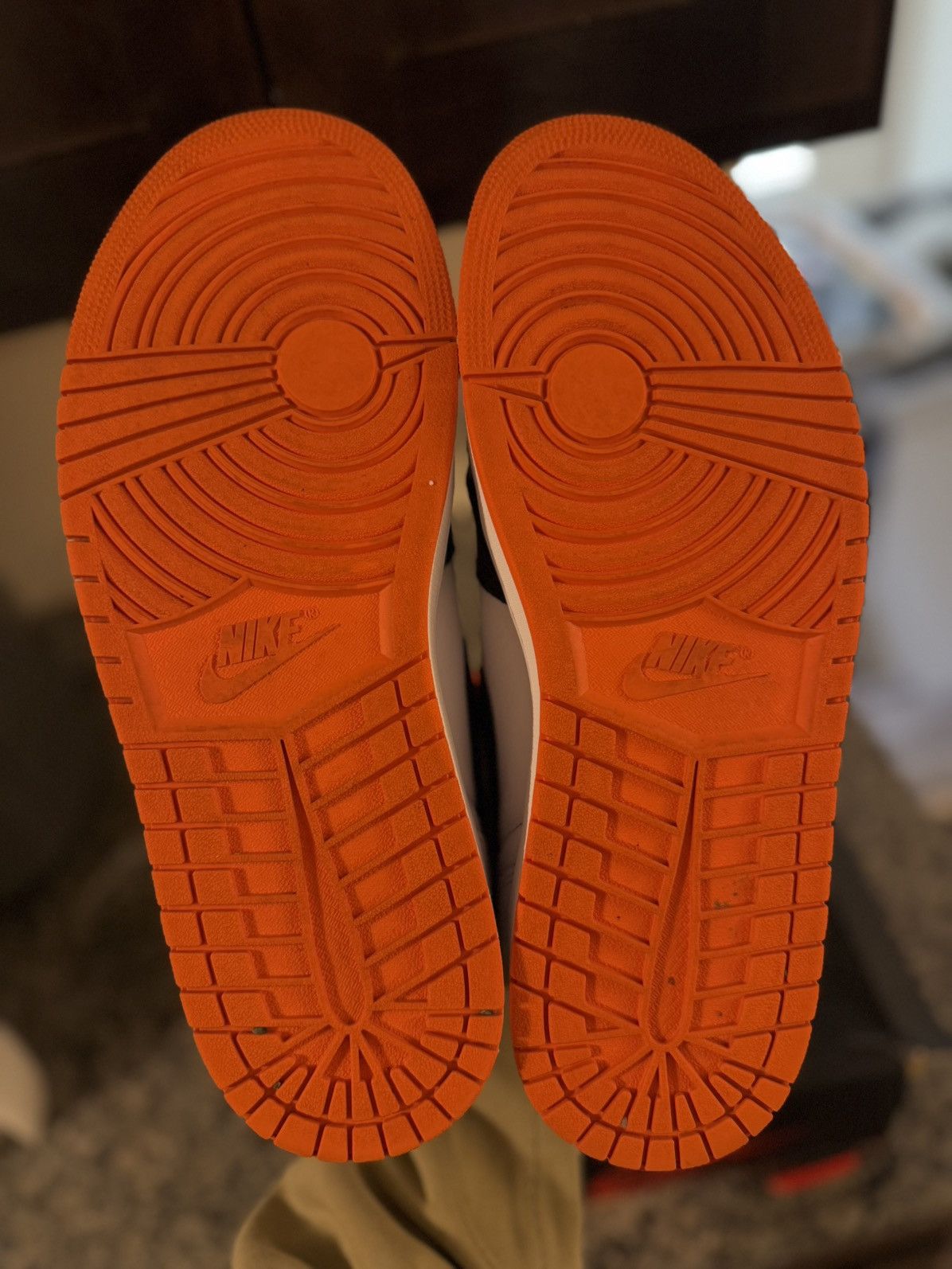 Jordan Brand × Nike Jordan 1 Electro Orange Size 11.5 W BOX Size US 11.5 / EU 44-45 - 9 Thumbnail