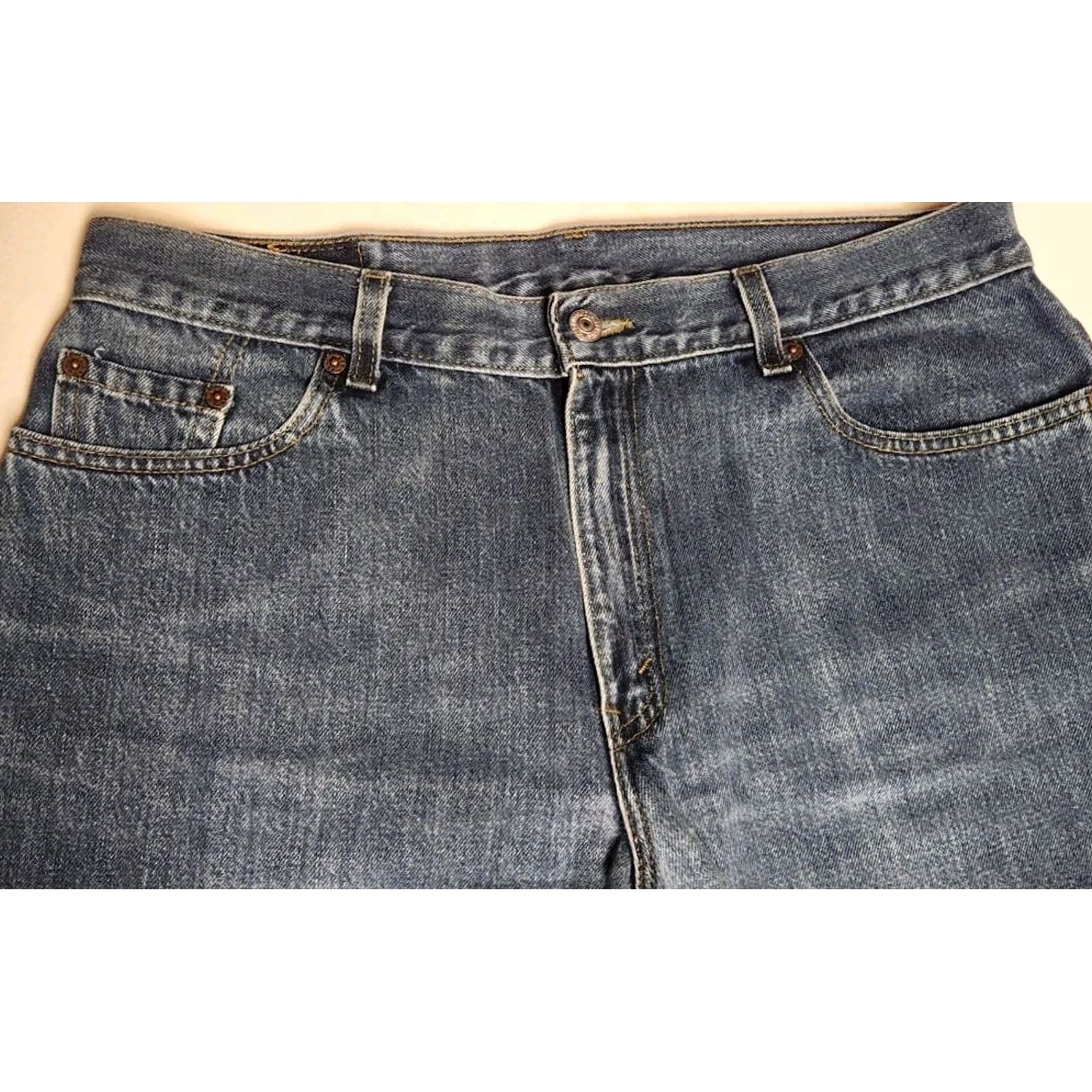 Levi's VINTAGE Levi's 577 Jeans Womens 16 M MIS (34x31) Loose Fit Lower Rise Baggy USA MADE Denim 100% Cotton Jeans Womens Mens? Size 38" / US 16 / IT 52 - 5 Thumbnail