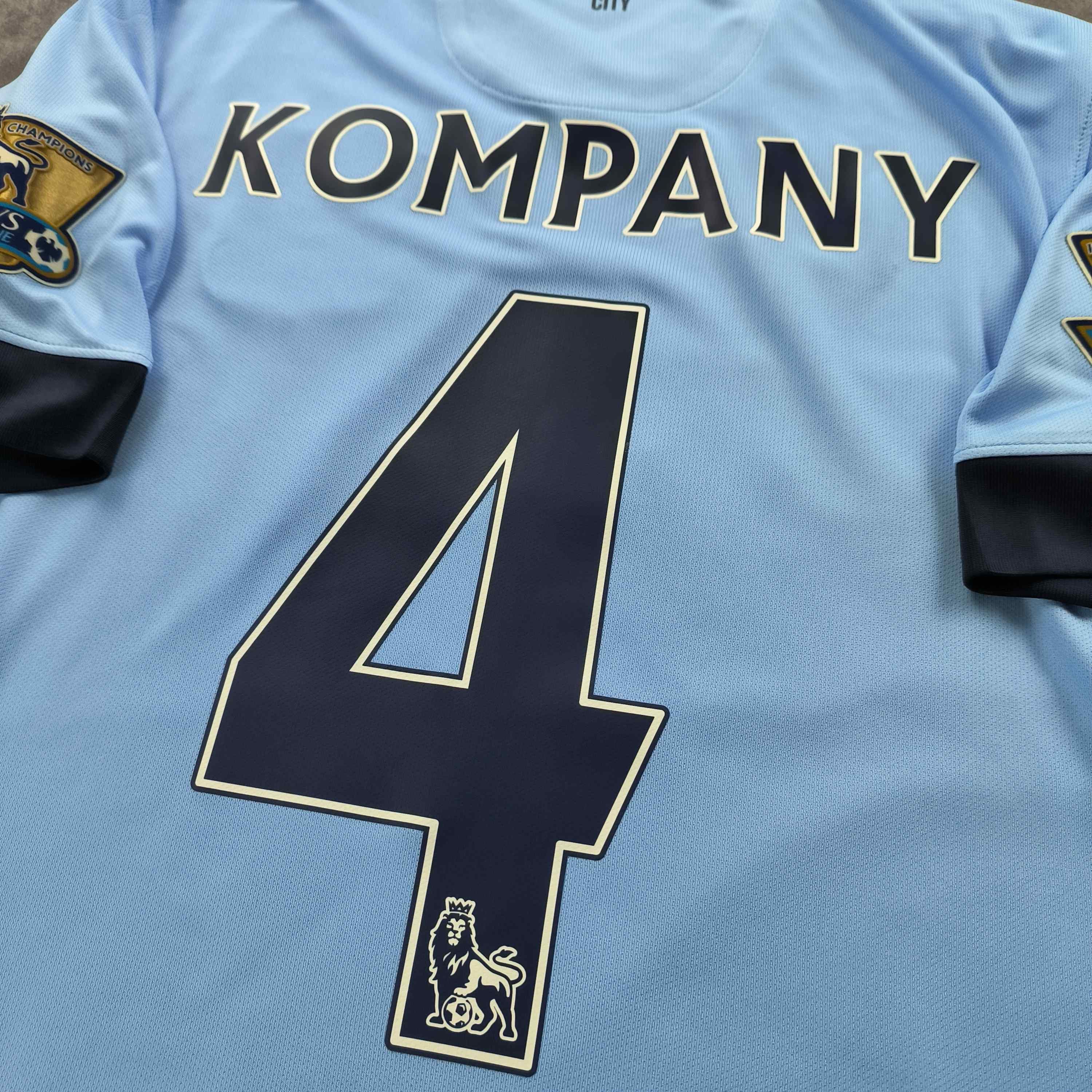 Nike Manchester City 2014-15 Nike home Kompany football jersey S Size US S / EU 44-46 / 1 - 10 Thumbnail