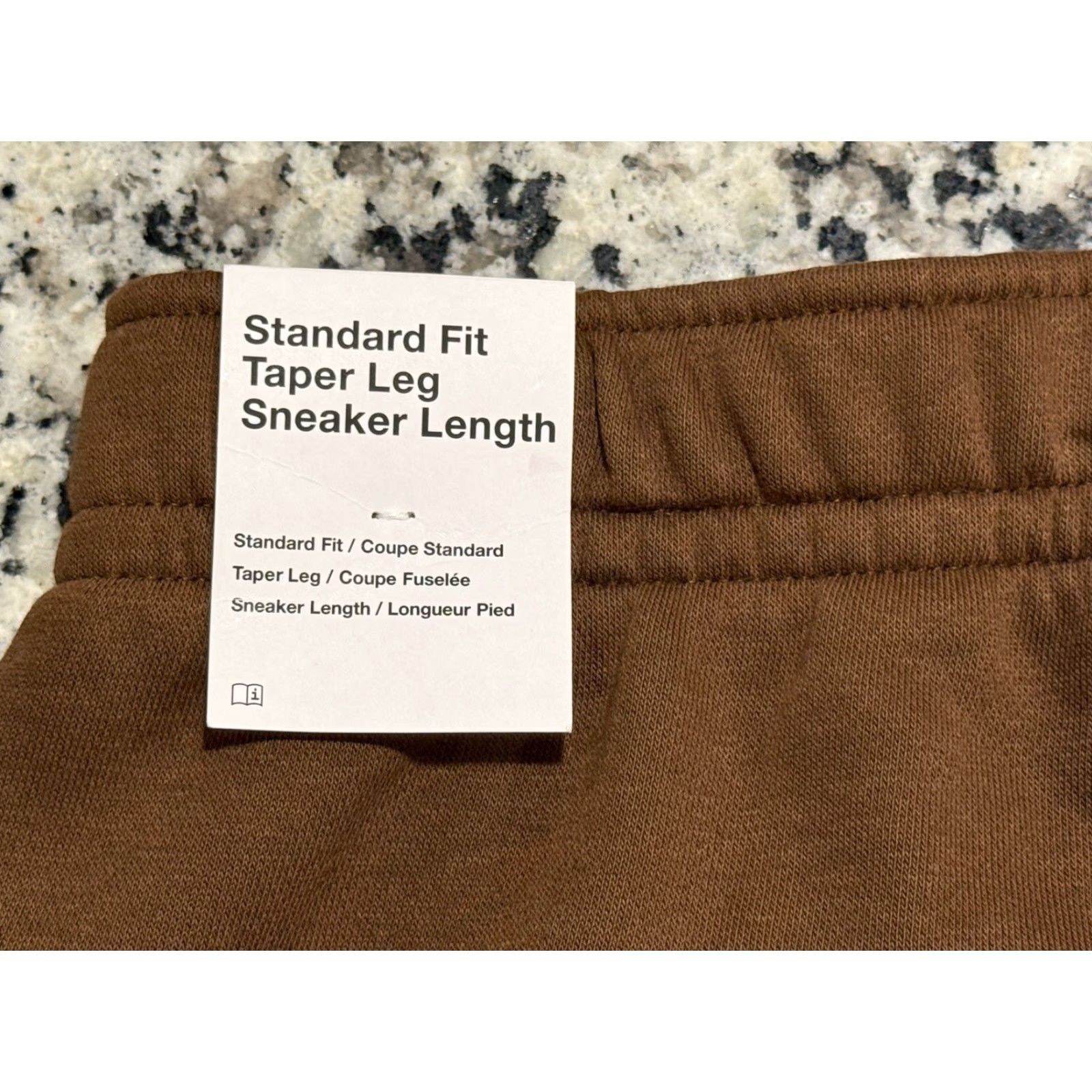 Nike NWT Nike Cargo Fleece Pants Sweatpants Logo Men's M Brown Cotton Fleece Cargo Regular Inseam 26.5 in Size US 31 - 5 Thumbnail