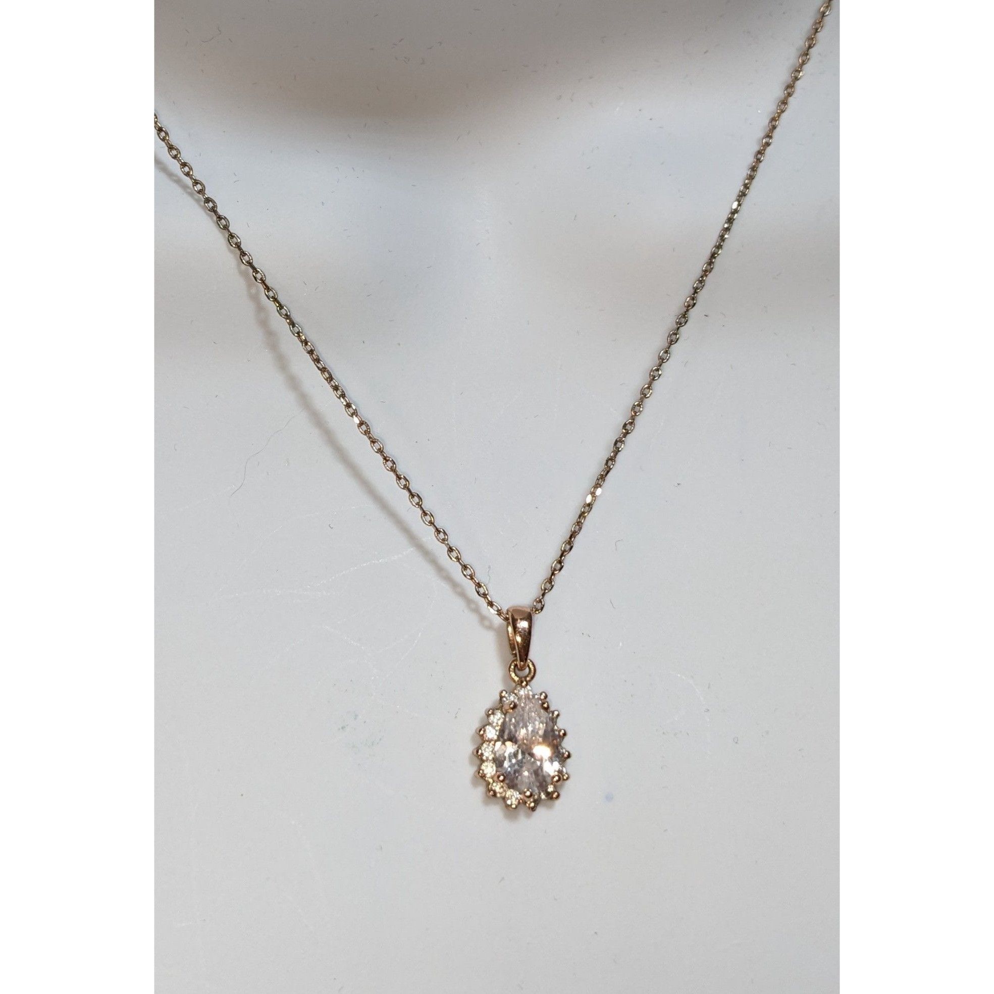 Other Elegant Crystal Teardrop Rose Gold Tone Necklace Size ONE SIZE - 5 Thumbnail