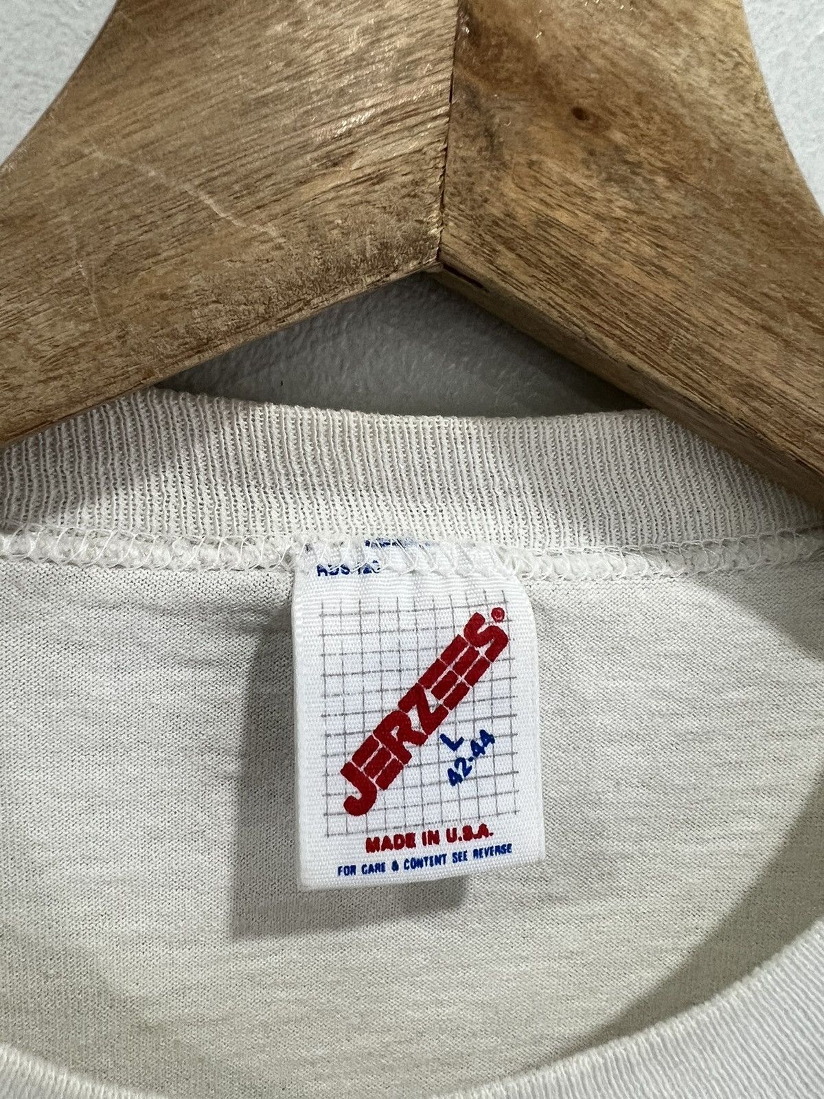 Vintage Vintage Made In The Usa 1992 Tee Shirt Size US L / EU 52-54 / 3 - 4 Thumbnail