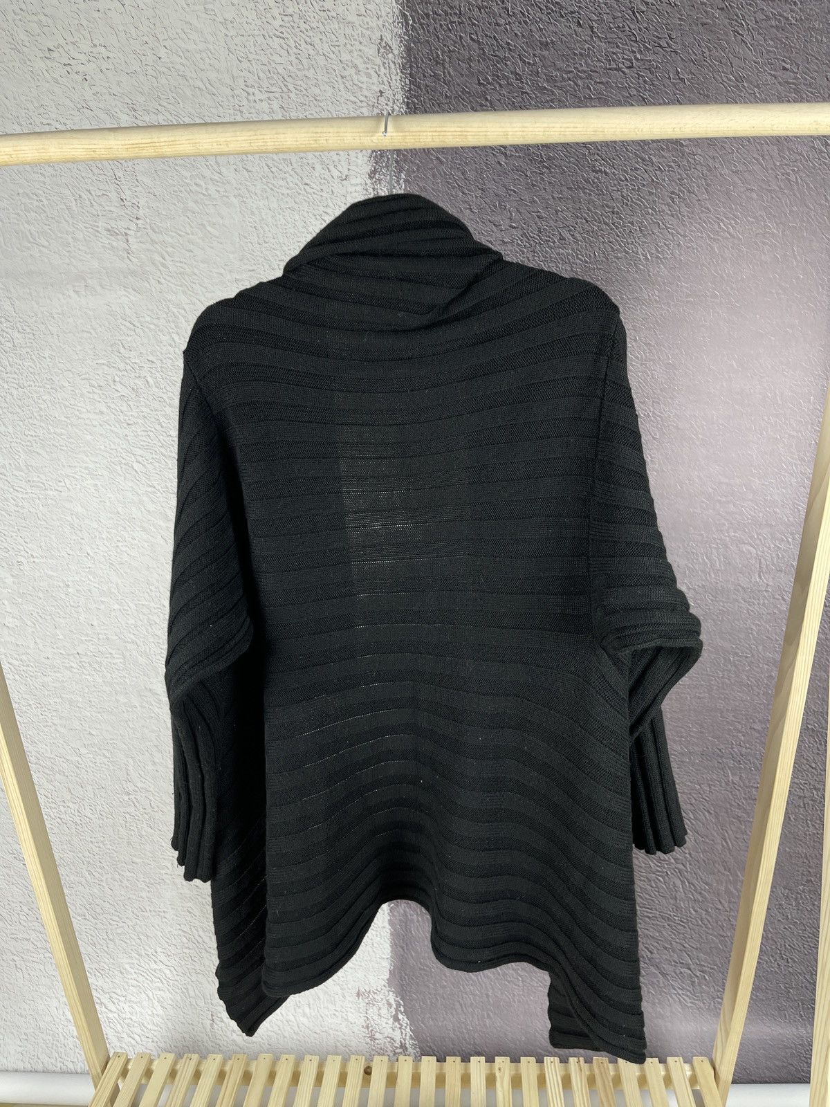 Carlo Colucci Carlo Colucci wool avant garde asymmetric cardigan Size L / US 10 / IT 46 - 13 Thumbnail