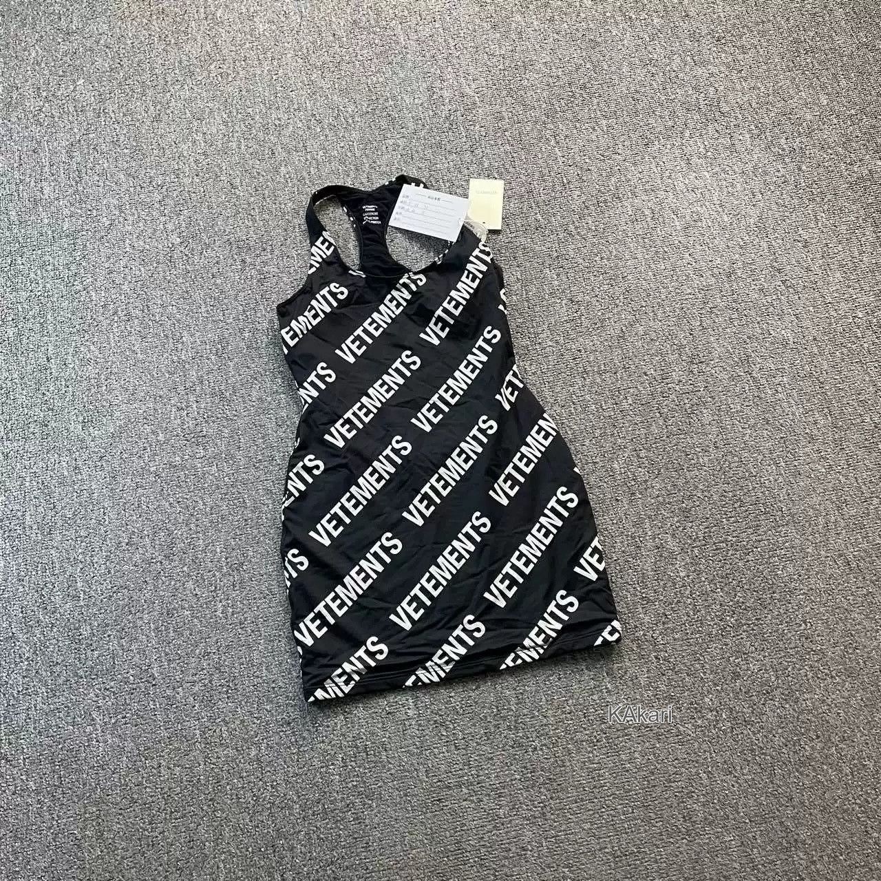 Vetements VETEMENTS Black Logo Cutout Vest Size US XS / EU 42 / 0 - 1 Thumbnail