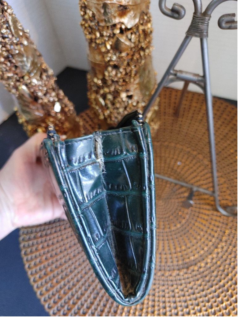 Objects IV Life Ivanka Trump Crocodile Zip Clutch\Wallet Size ONE SIZE - 7 Thumbnail