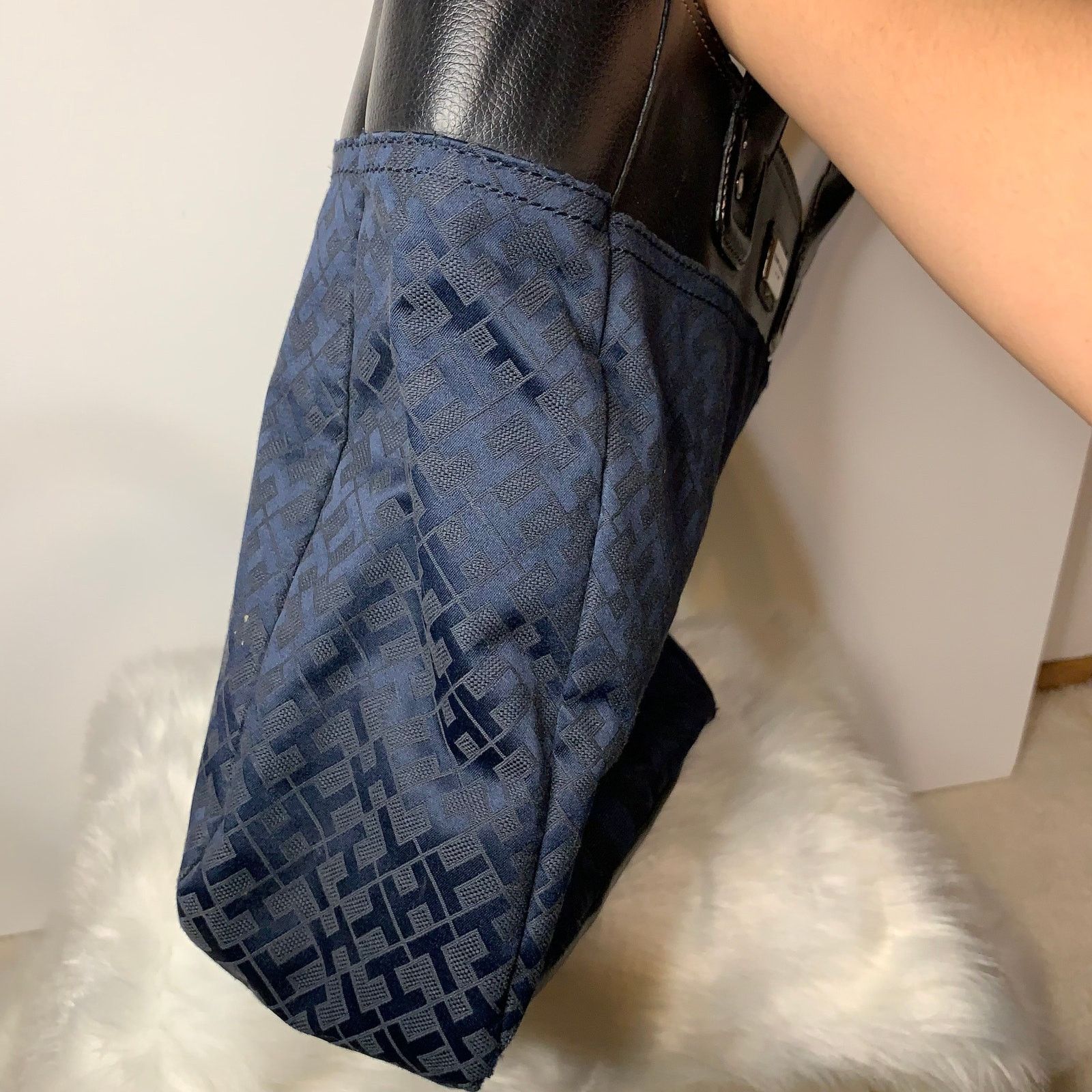 Tommy Hilfiger Tommy Hilfiger Women's Tote Navy Blue Handbags Size ONE SIZE - 10 Thumbnail