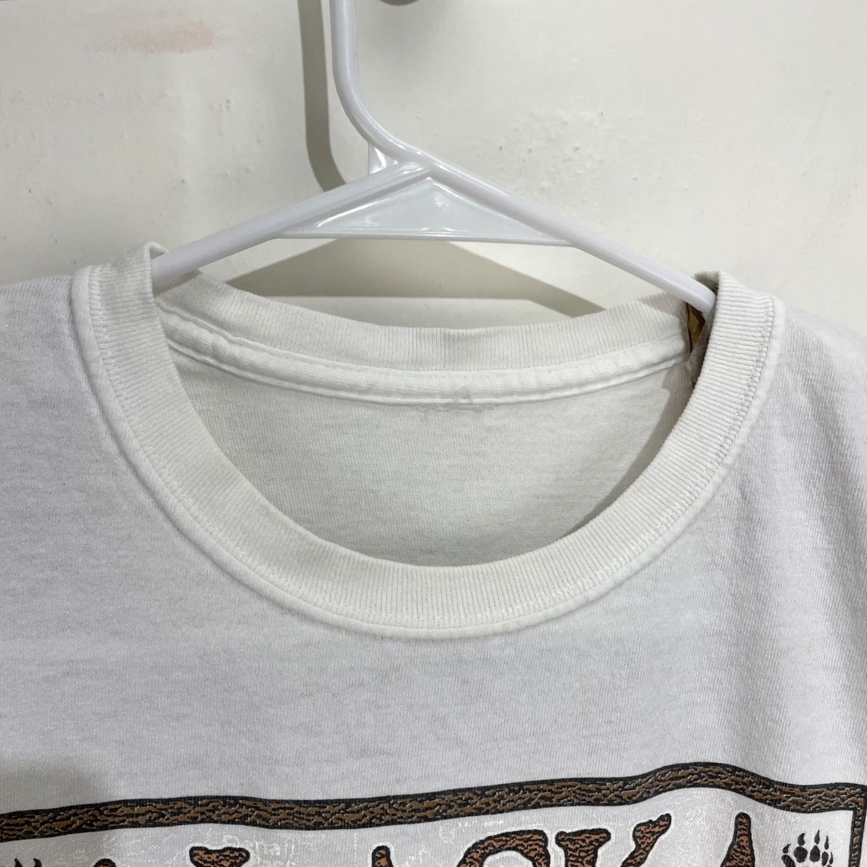 Anvil VINTAGE Alaska Grizzly Bear T Shirt White Mens Large 90s Graphic Print Logo Crew Neck Short Sleeve Cotton Anvil Classic Style Souvenir Size US L / EU 52-54 / 3 - 2 Thumbnail