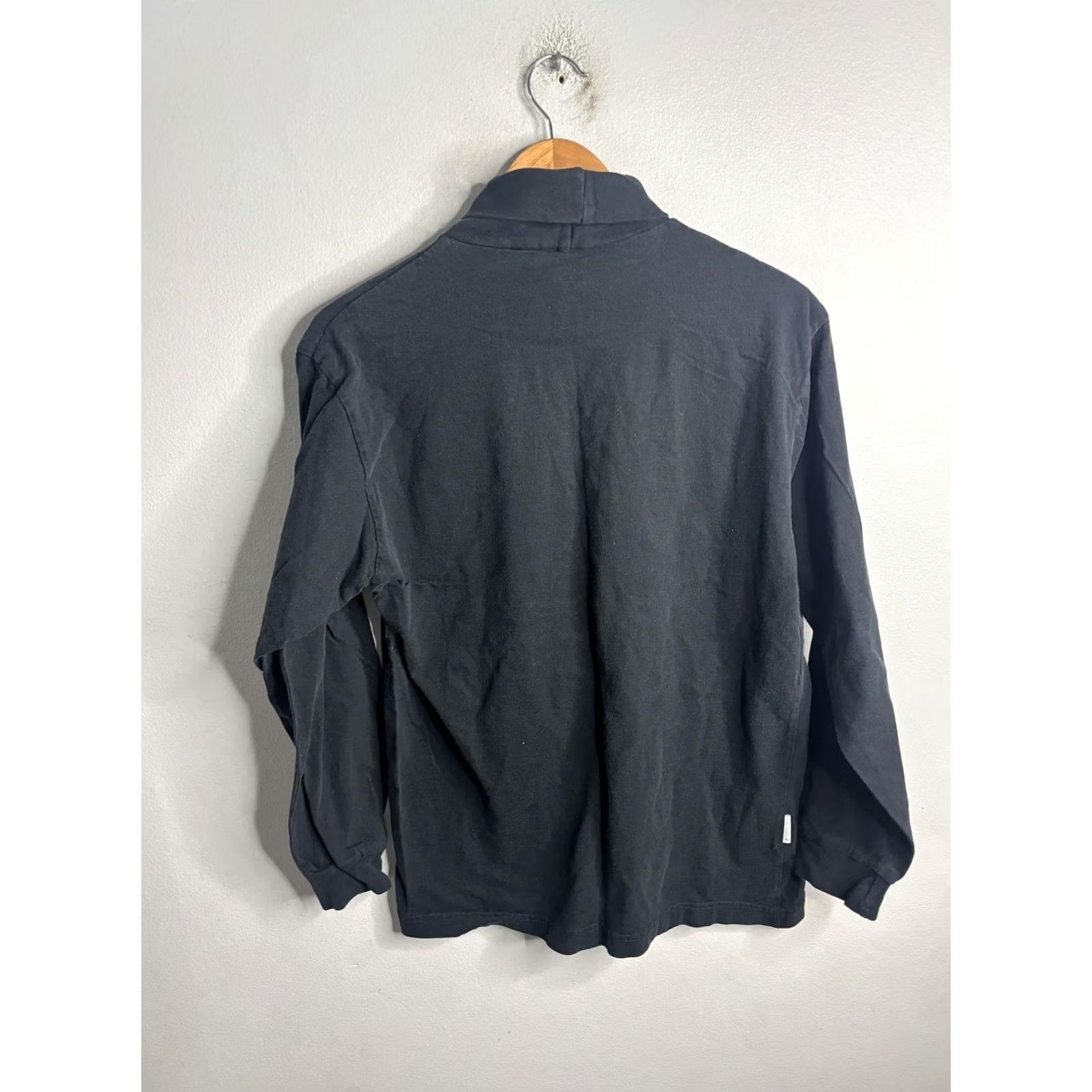 Acme Clothing ACME Clothing Co Looney Tunes Bugs Taz Shirt Mens Medium Black Turtleneck Pocket Embroidered Size US M / EU 48-50 / 2 - 5 Thumbnail