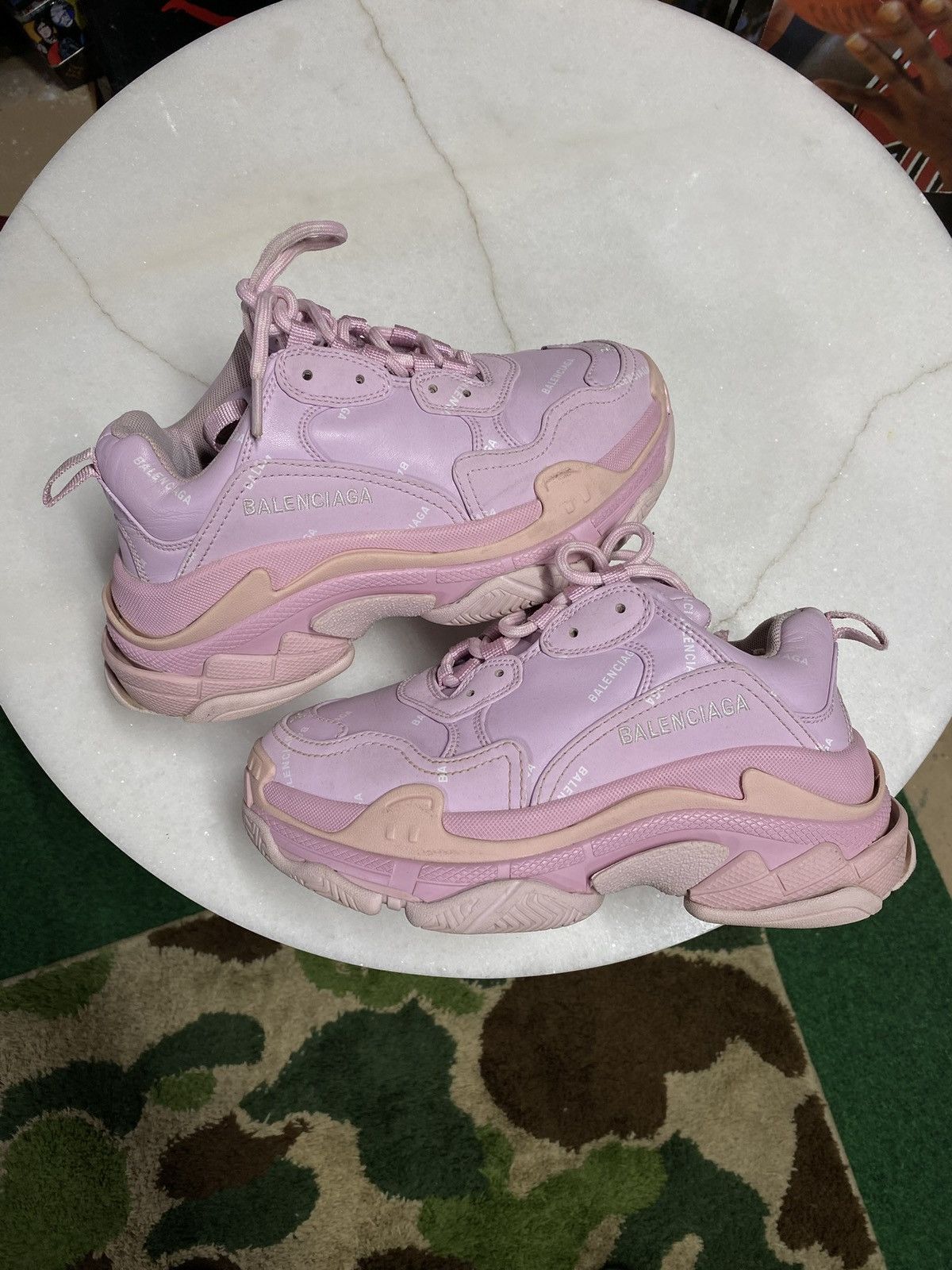 Balenciaga Balenciaga Triple S pink Logo Sneakers Size 6 Size US 6 / IT 36 - 10 Thumbnail