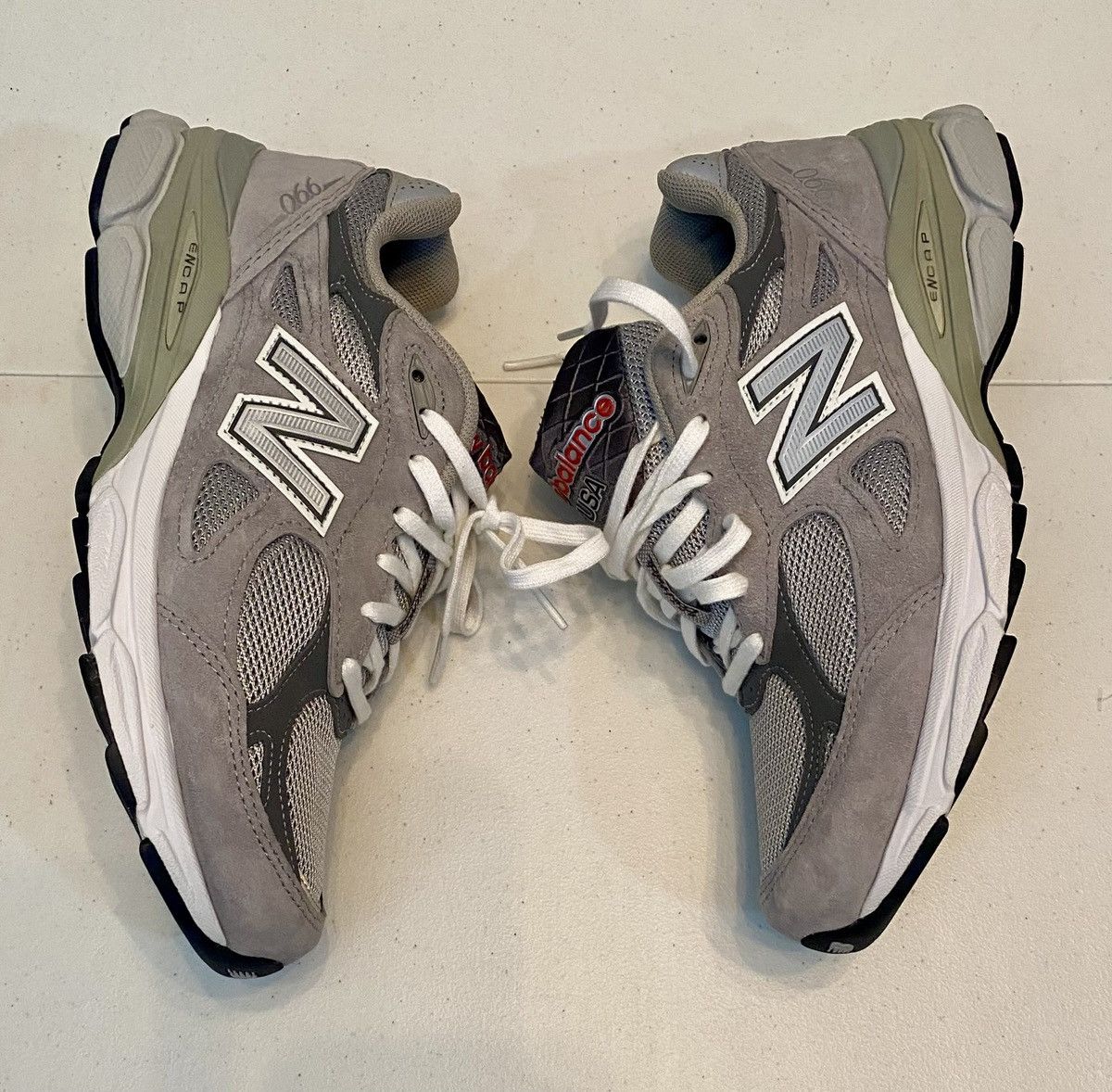 New Balance New Balance 990v3 Made in USA Gray White Suede Heritage 8 LN Size US 8 / EU 41 - 7 Thumbnail
