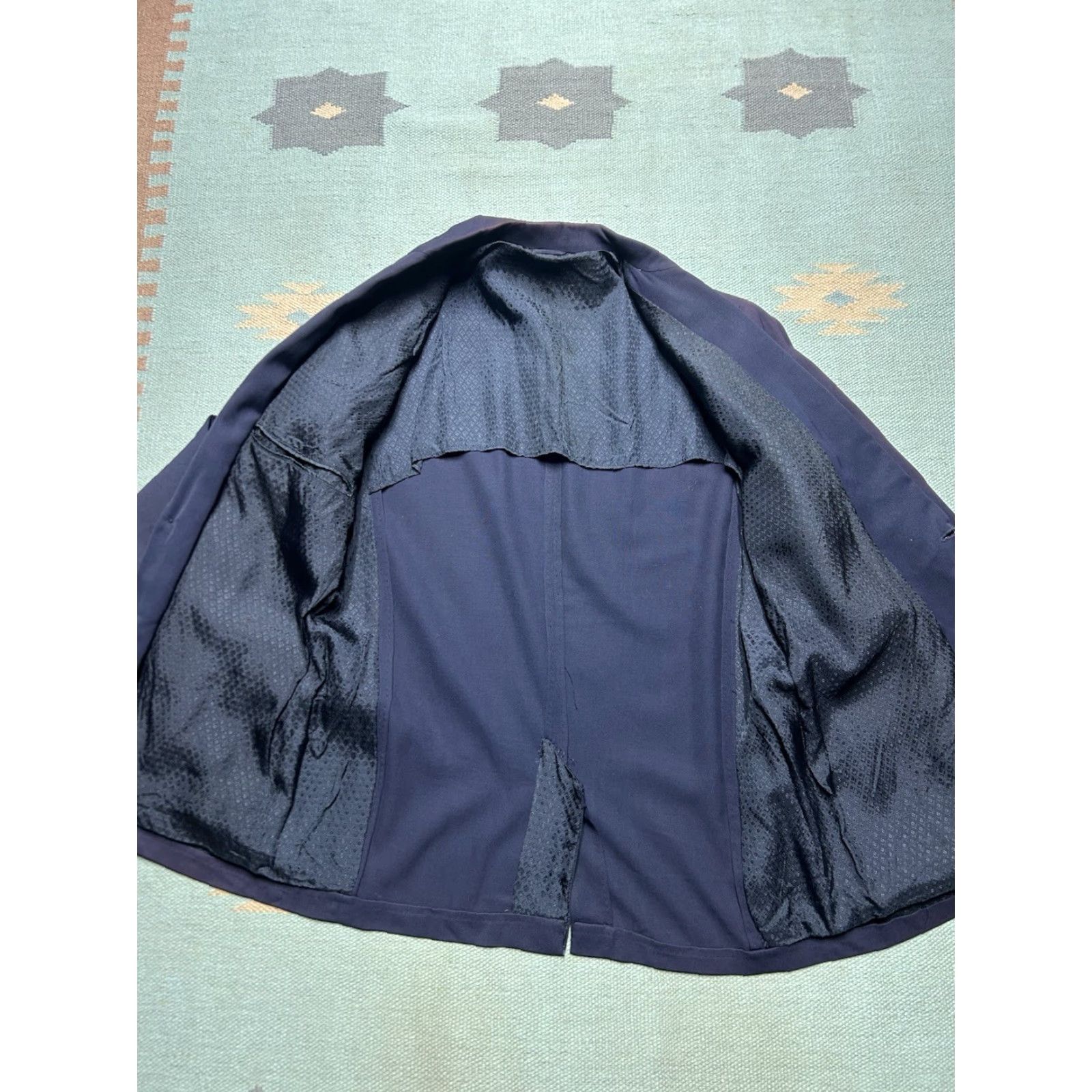 Vintage VINTAGE 1950s sport coat blazer gabardine faded navy blue Union men’s 40? 40 Navy Gabardine Union Mens 1950s Sports Coat Blazer Vintage Mens Size 40R - 5 Thumbnail