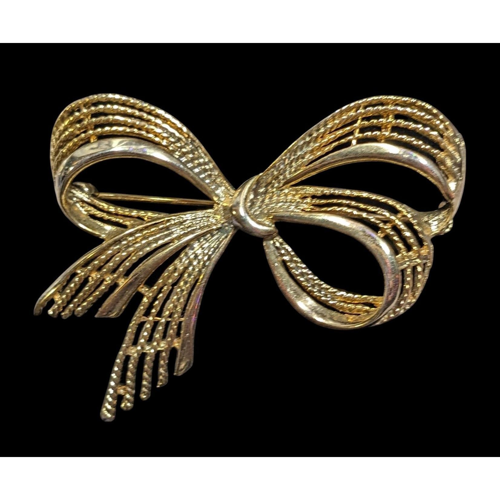 Other Vintage Glam Gold Tone Bow Shaped Brooch Size ONE SIZE - 1 Thumbnail