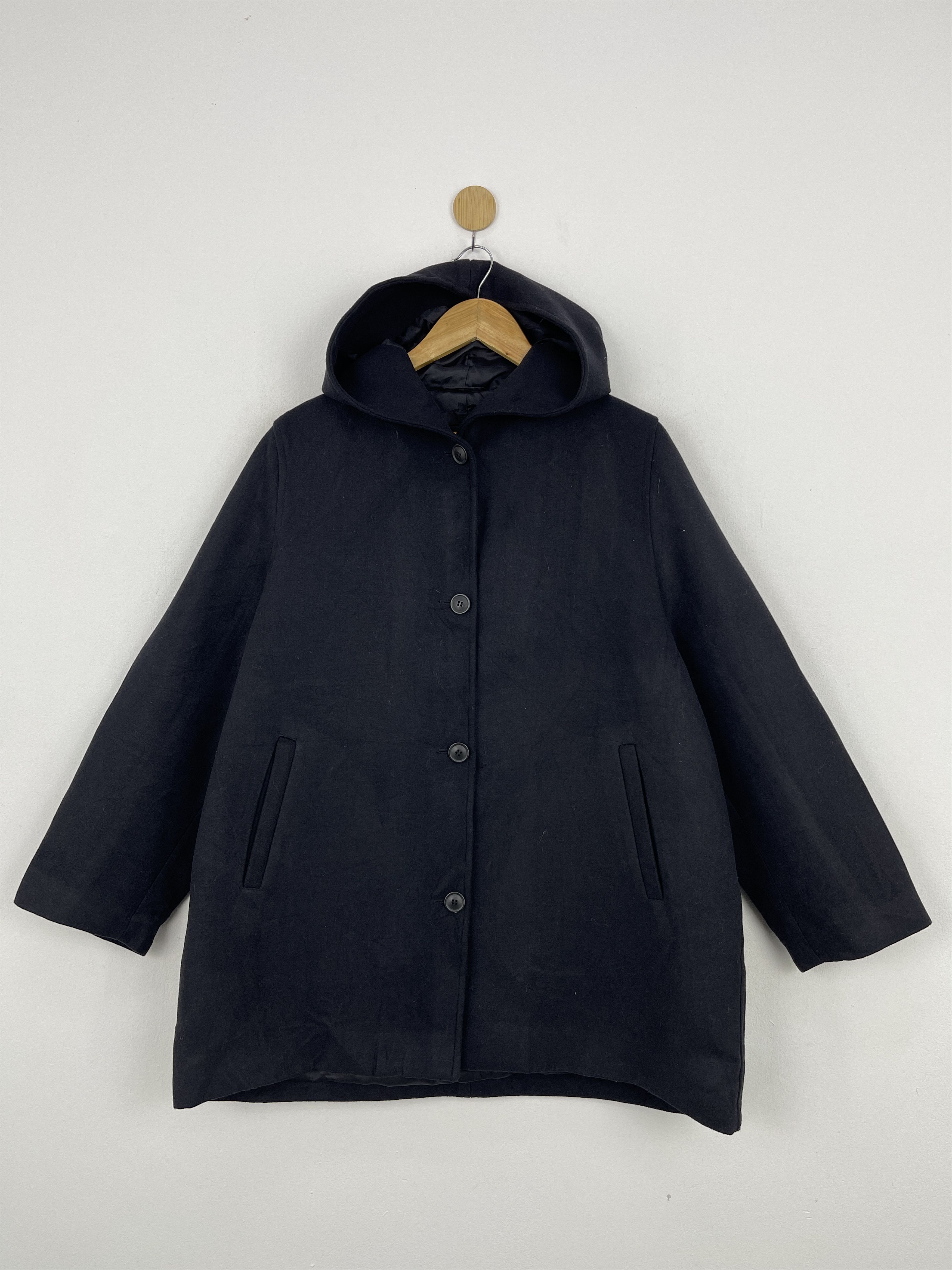 image of Vintage Uniqlo Button Up Black Hooded Jacket, Men's (Size Large)