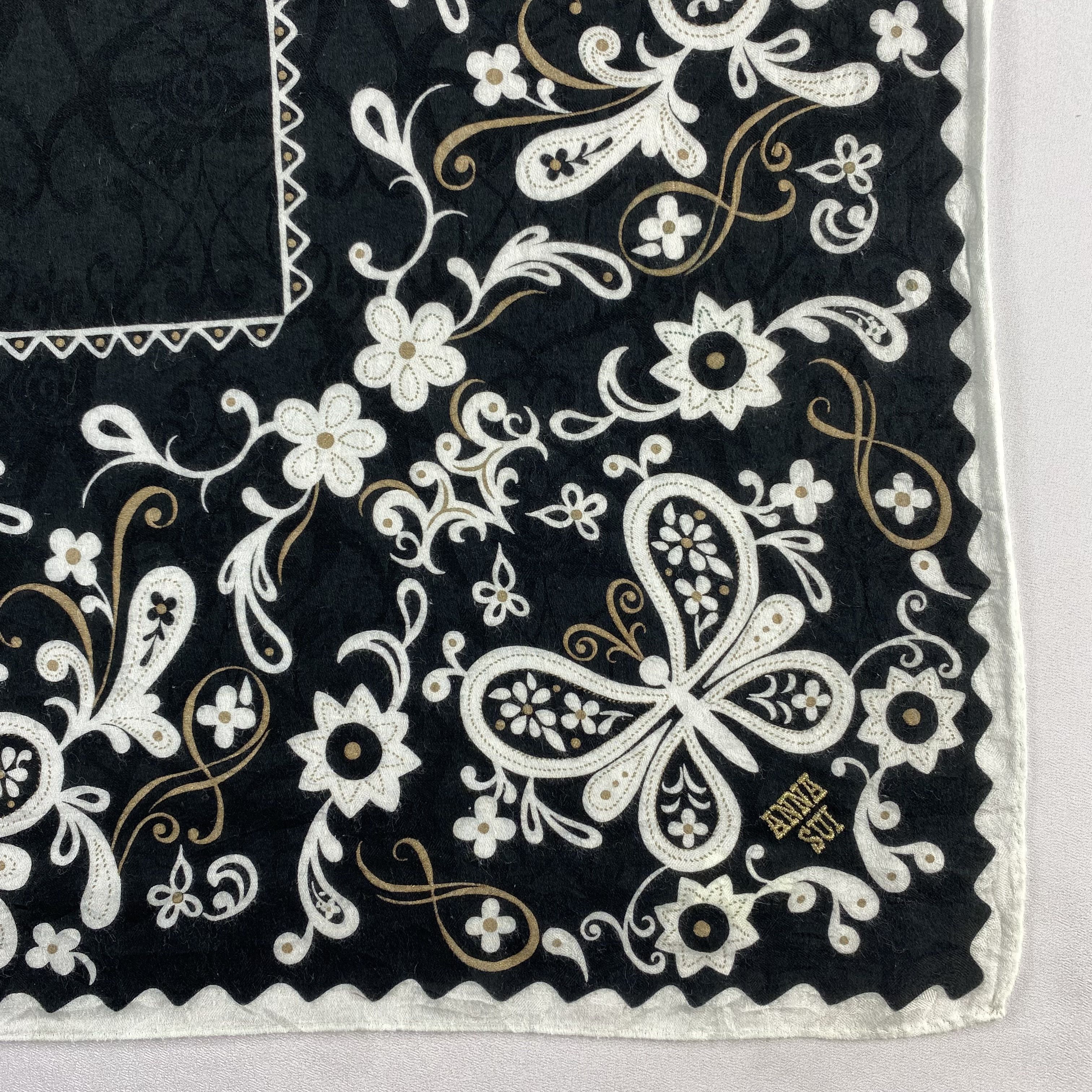 Vintage Anna Sui Bandana/ Handkerchief / Neckerchief-P1137 Size ONE SIZE - 3 Thumbnail