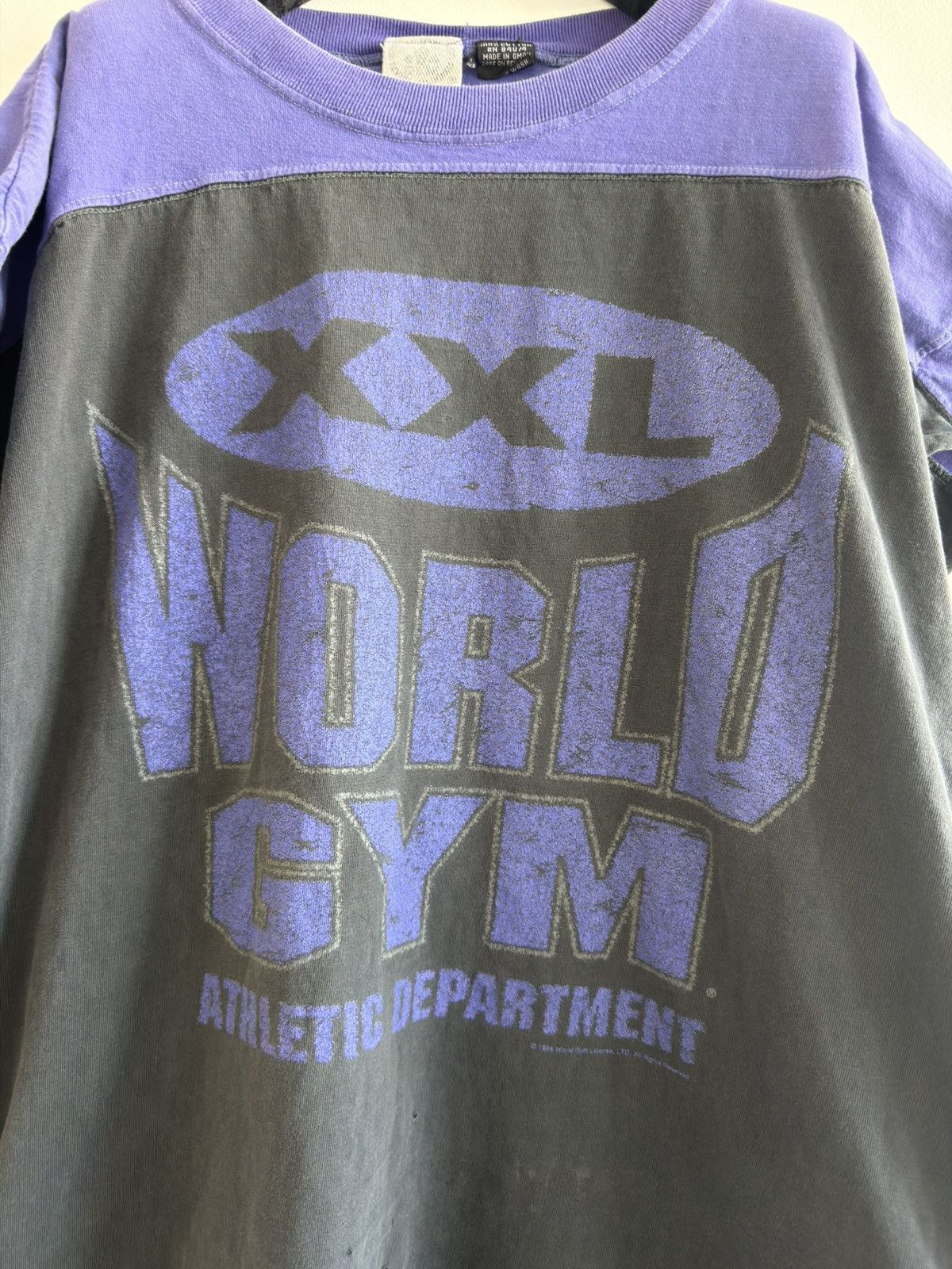 Vintage *RARE* WORLD GYM XXL 1990s CUT OFF TEE BODYBUILDING Size US L / EU 52-54 / 3 - 2 Thumbnail
