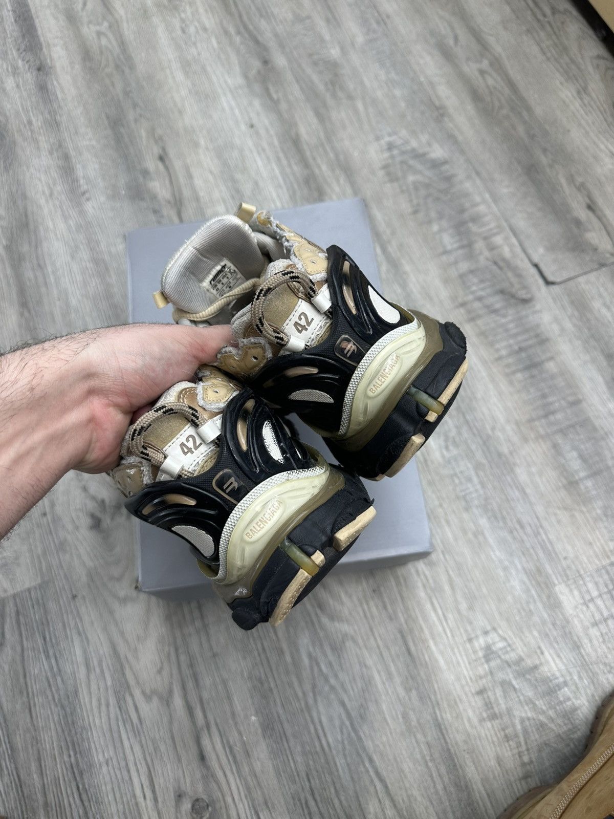 Balenciaga Balenciaga Runner Beige Black Silver Size US 9 / EU 42 - 5 Thumbnail