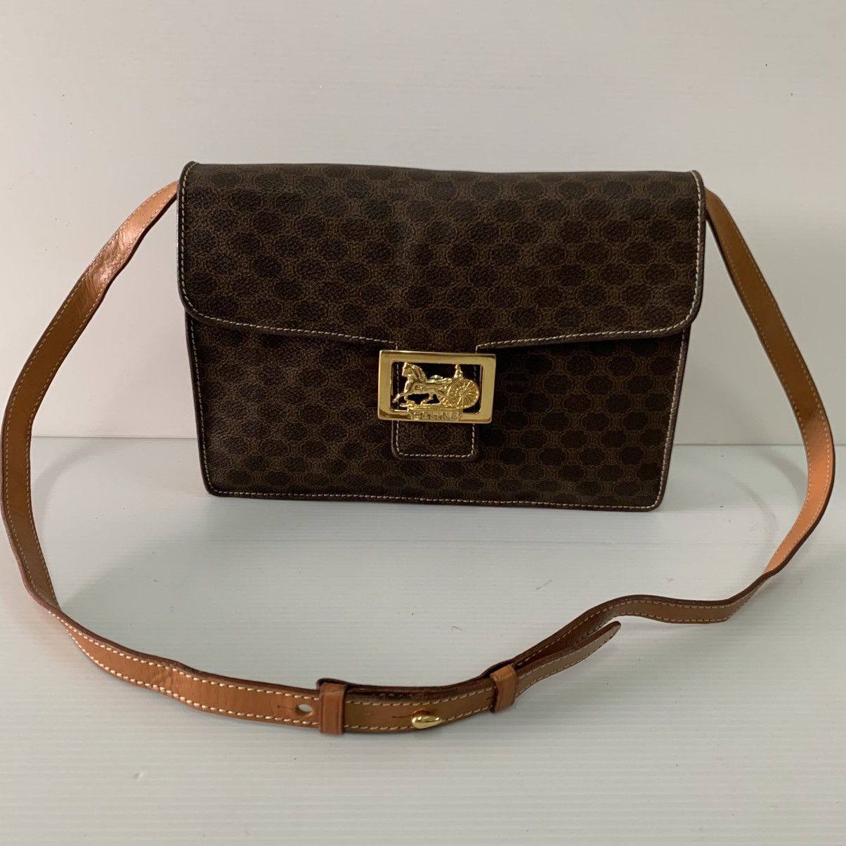 Celine Celine Box Monogram Vintage Sling Shoulder Bag Size ONE SIZE - 4 Thumbnail