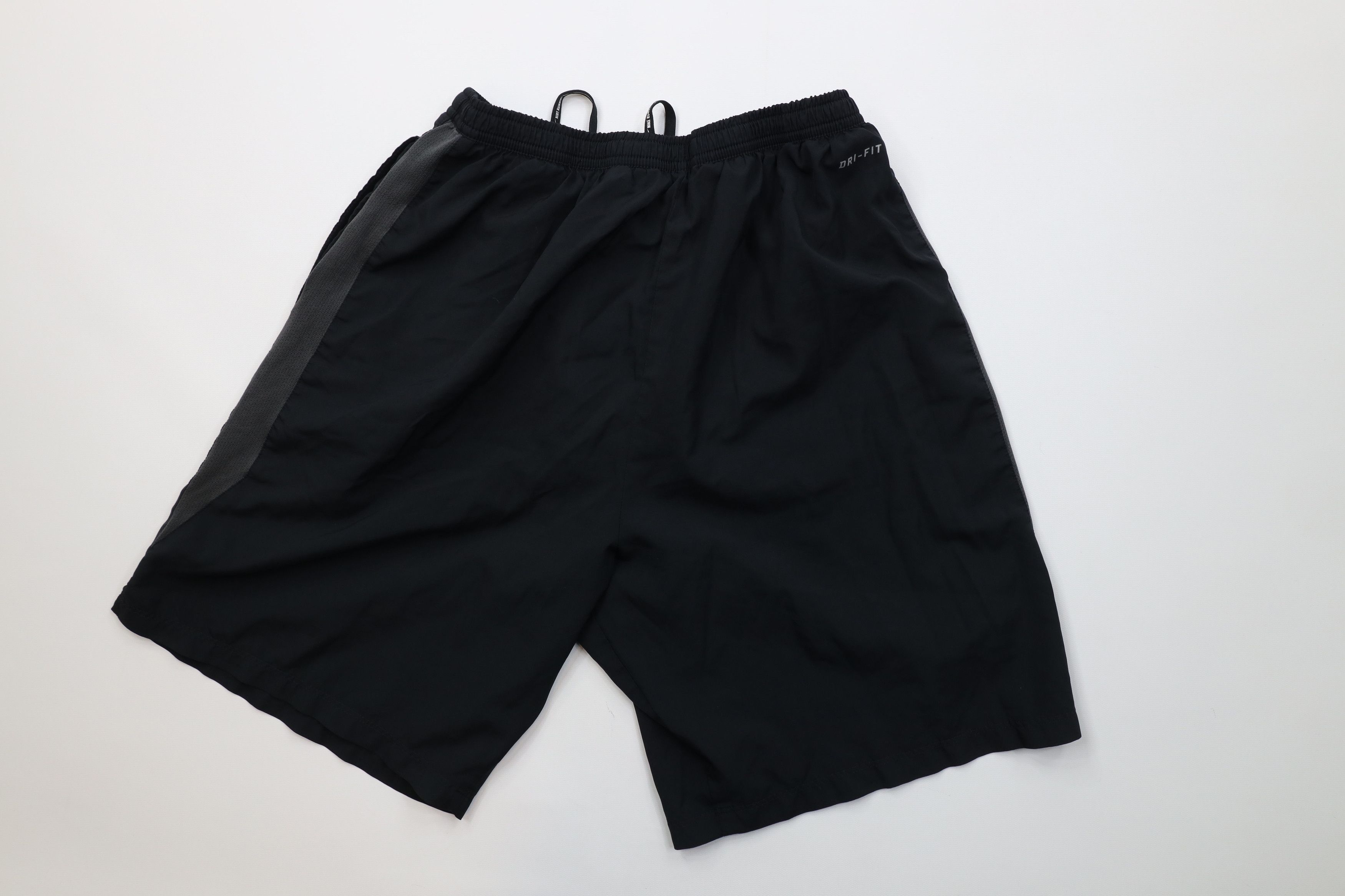 Nike Vintage Y2K Nike Scott Mini Swoosh Lined Above Knee Shorts Size US 32 / EU 48 - 8 Thumbnail